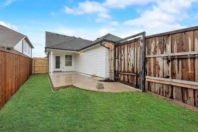 Single Family Residence For Rent in Denton County , 205 Tonto Street, Aubrey, Texas 76227, 3 Bedroom, 2 Bathroom, 2 Garage spaces, 1,207 Sqft, built in 2008, mls#21280978, Real Estate Agent in Aubrey, Homes For Rent in Denton county, Homes For Rent in Aubrey, Realtor in Aubrey Texas, Real Estate Brokerage Independent Realty Texas, Luminita Cordes Realtor