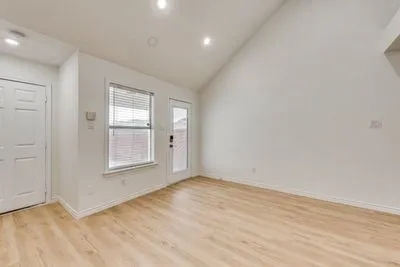 Single Family Residence For Rent in Denton County , 205 Tonto Street, Aubrey, Texas 76227, 3 Bedroom, 2 Bathroom, 2 Garage spaces, 1,207 Sqft, built in 2008, mls#21280978, Real Estate Agent in Aubrey, Homes For Rent in Denton county, Homes For Rent in Aubrey, Realtor in Aubrey Texas, Real Estate Brokerage Independent Realty Texas, Luminita Cordes Realtor