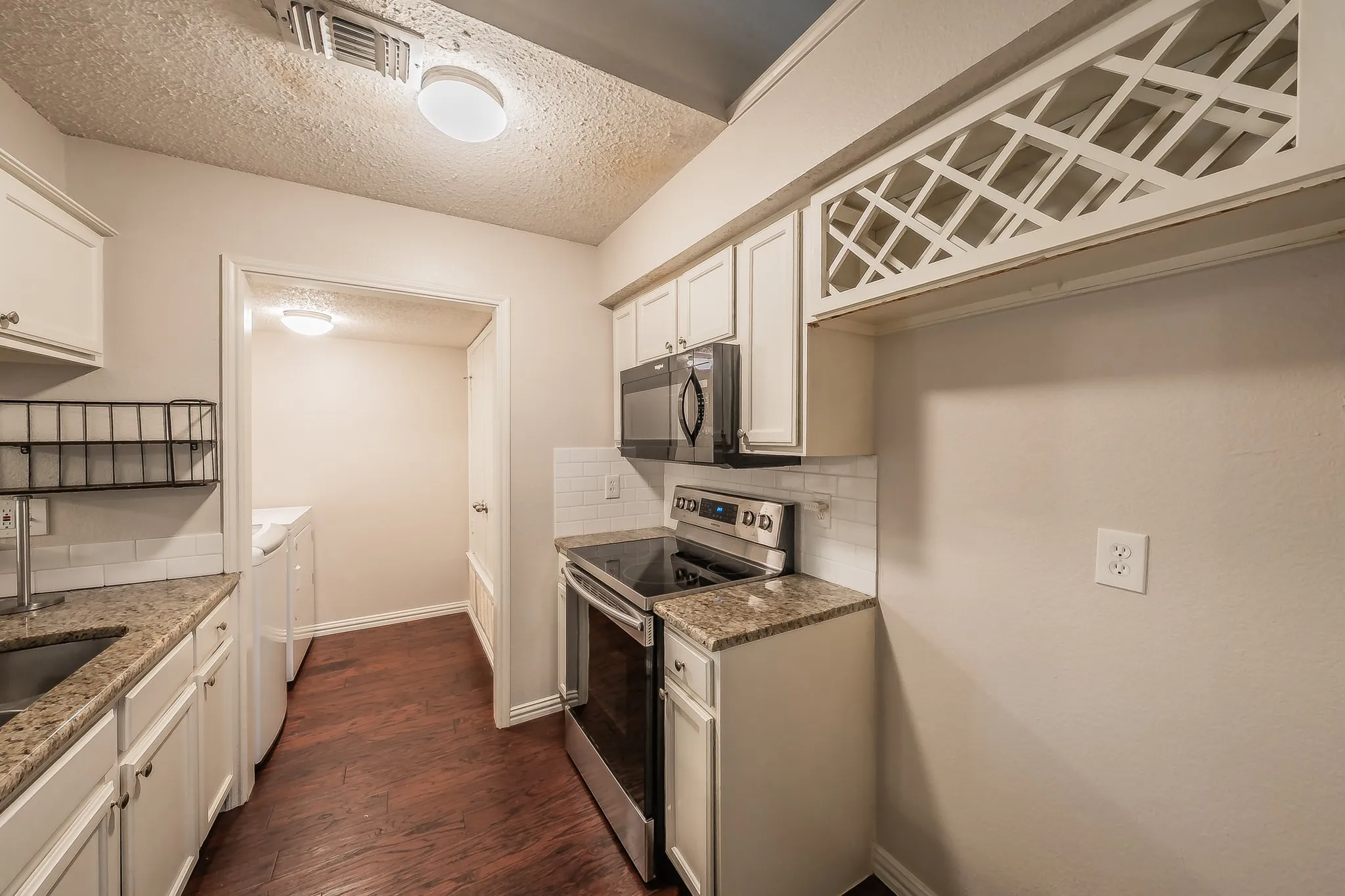 Duplex For Rent in Tarrant County , 6402 Valleybrooke Court, Arlington, Texas 76001, 3 Bedroom, 2 Bathroom, Garage spaces, 1,243 Sqft, built in 1987, mls#21302687, Real Estate Agent in Arlington, Homes For Rent in Tarrant county, Homes For Rent in Arlington, Realtor in Arlington Texas, Real Estate Brokerage Independent Realty Texas, Luminita Cordes Realtor