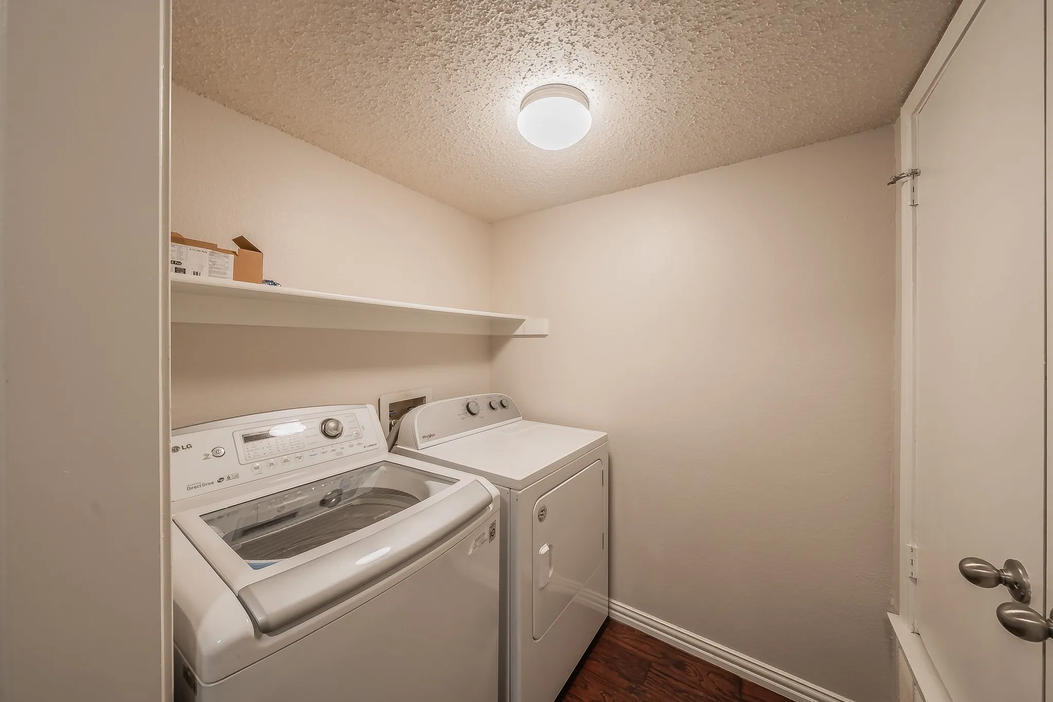 Duplex For Rent in Tarrant County , 6402 Valleybrooke Court, Arlington, Texas 76001, 3 Bedroom, 2 Bathroom, Garage spaces, 1,243 Sqft, built in 1987, mls#21302687, Real Estate Agent in Arlington, Homes For Rent in Tarrant county, Homes For Rent in Arlington, Realtor in Arlington Texas, Real Estate Brokerage Independent Realty Texas, Luminita Cordes Realtor