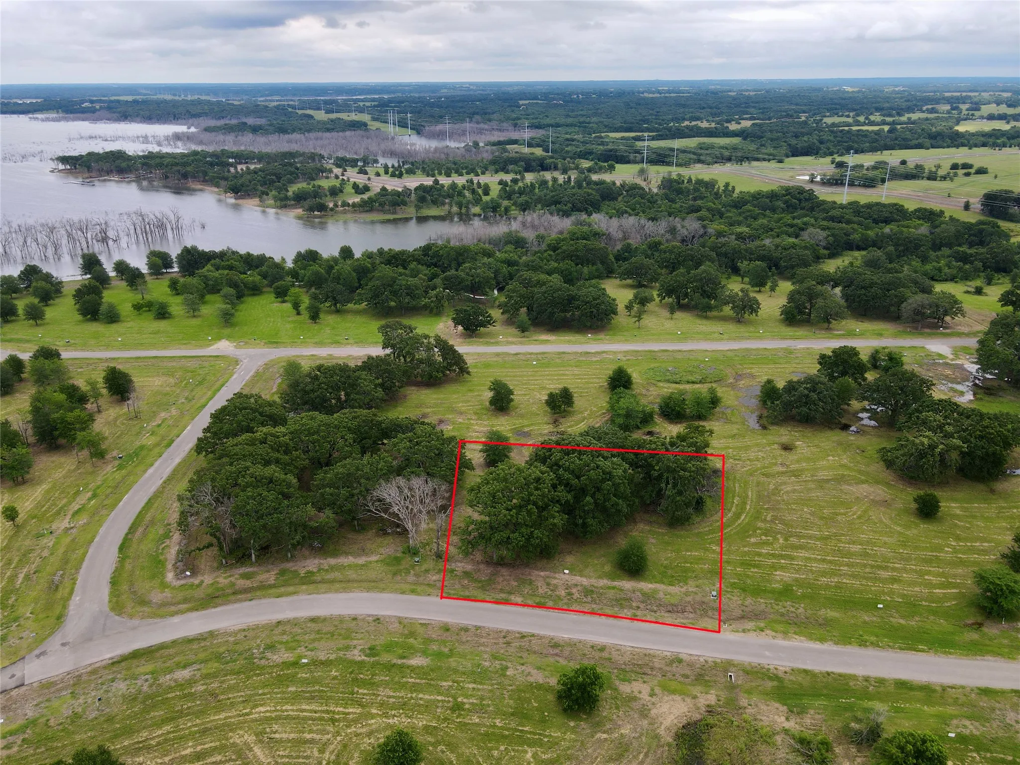 Unimproved Land For Sale in Fannin County , 430 Shoreline Drive, Dodd City, Texas 75438, 0, 0, Garage spaces, 0 Sqft, built in 0, Price $249,999, mls#21300639, Real Estate Agent in Dodd City, Homes For Sale in Fannin county, Homes For Sale in Dodd City, Realtor in Dodd City Texas, Real Estate Brokerage Independent Realty Texas, Luminita Cordes Realtor