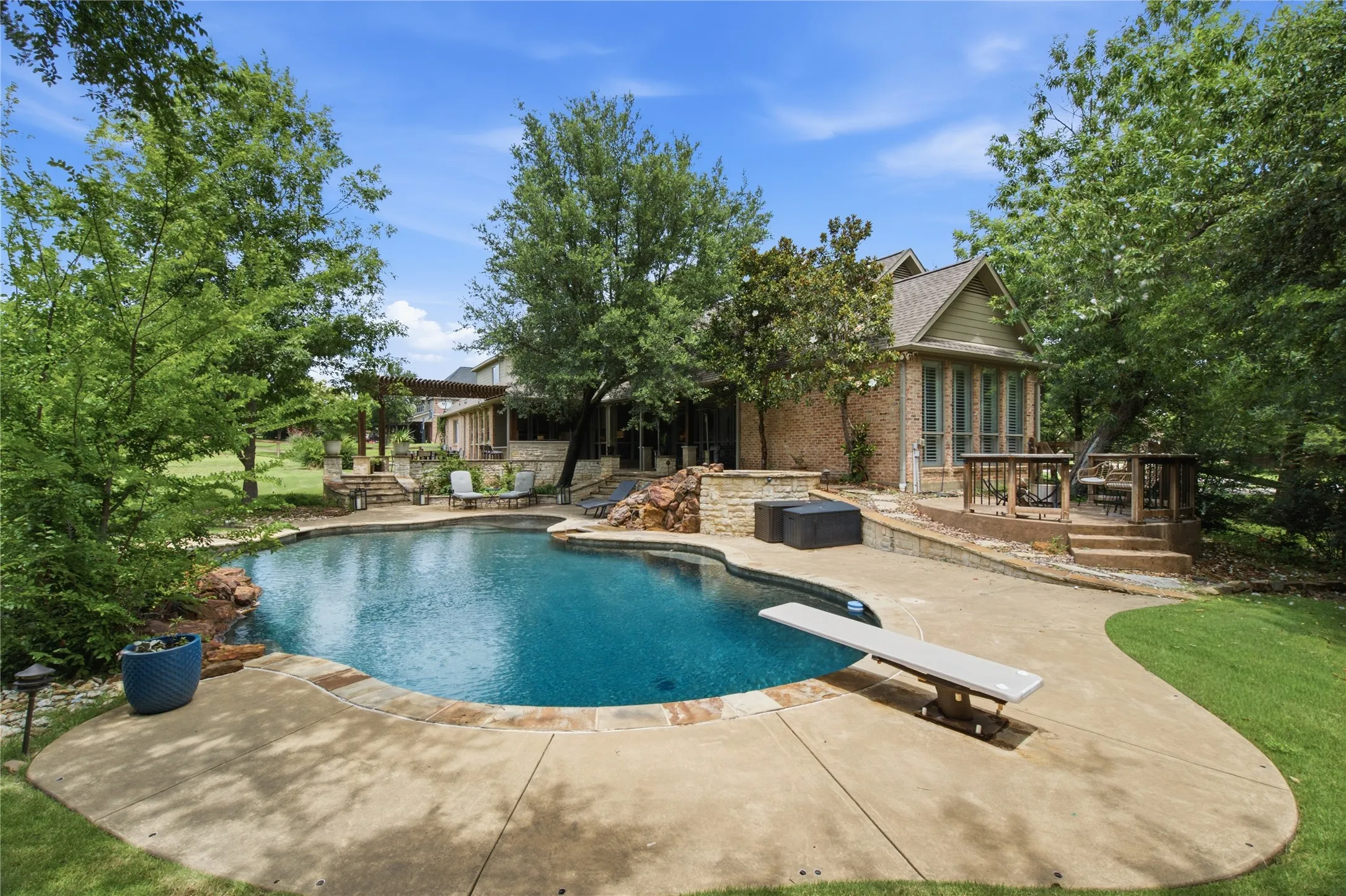 Single Family Residence For Sale in Denton County , 8229 Steeplechase Circle, Argyle, Texas 76226, 6 Bedroom, 4 Bathroom, 3 Garage spaces, 3,970 Sqft, built in 1999, mls#21302746, Real Estate Agent in Argyle, Homes For Sale in Denton county, Homes For Sale in Argyle, Realtor in Argyle Texas, Real Estate Brokerage Independent Realty Texas, Luminita Cordes Realtor