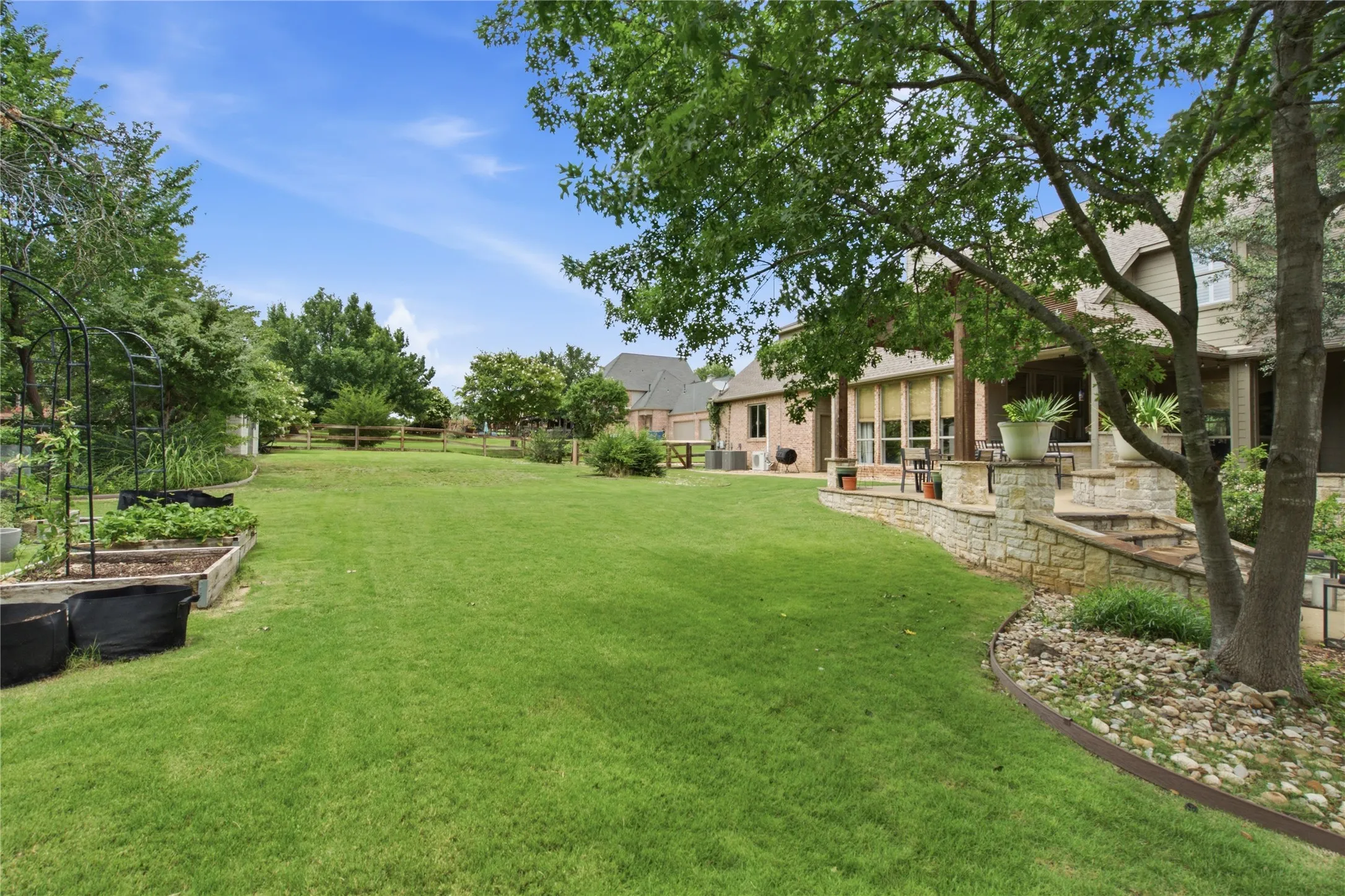 Single Family Residence For Sale in Denton County , 8229 Steeplechase Circle, Argyle, Texas 76226, 6 Bedroom, 4 Bathroom, 3 Garage spaces, 3,970 Sqft, built in 1999, mls#21302746, Real Estate Agent in Argyle, Homes For Sale in Denton county, Homes For Sale in Argyle, Realtor in Argyle Texas, Real Estate Brokerage Independent Realty Texas, Luminita Cordes Realtor