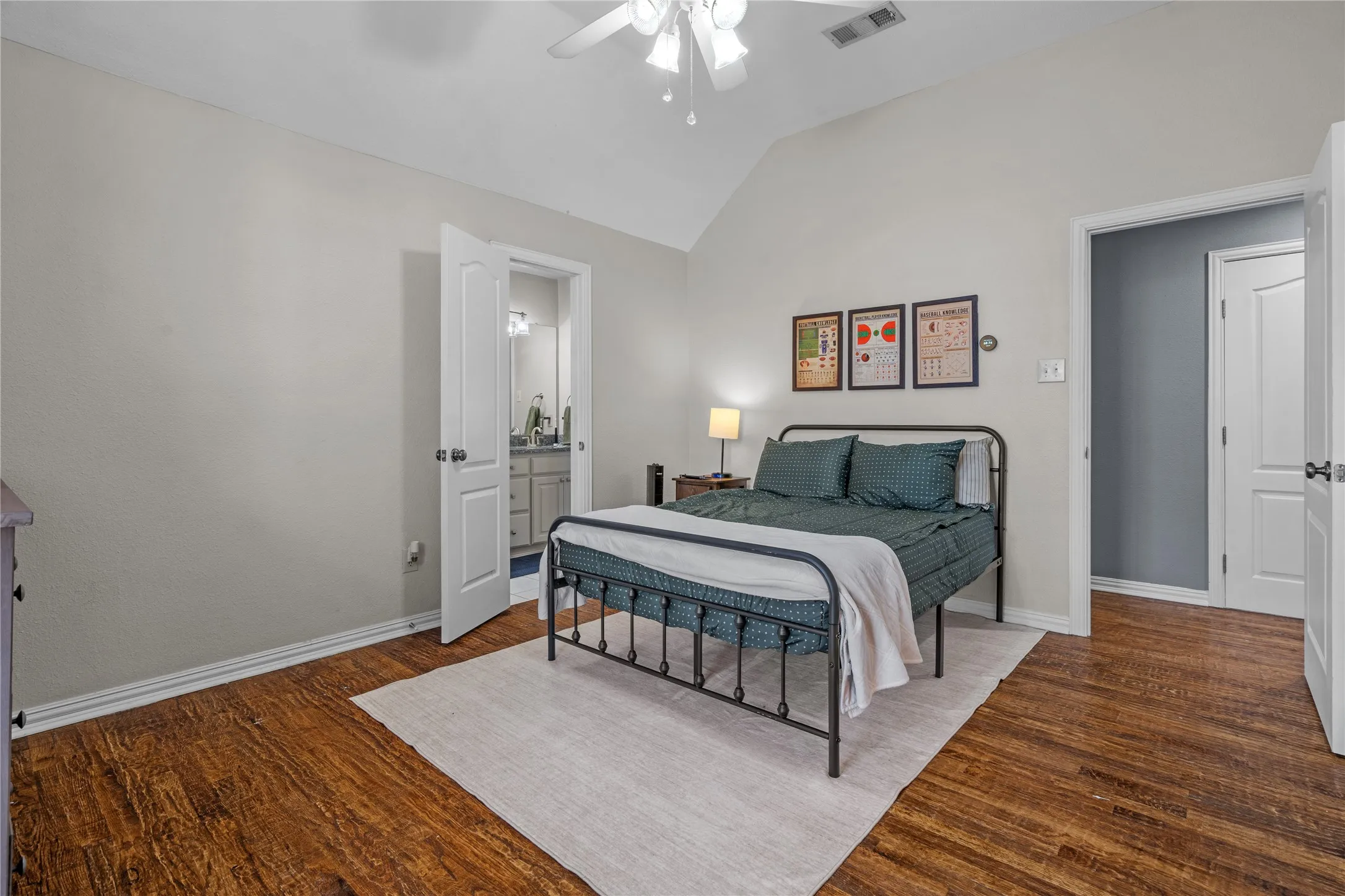 Bedrooom 4