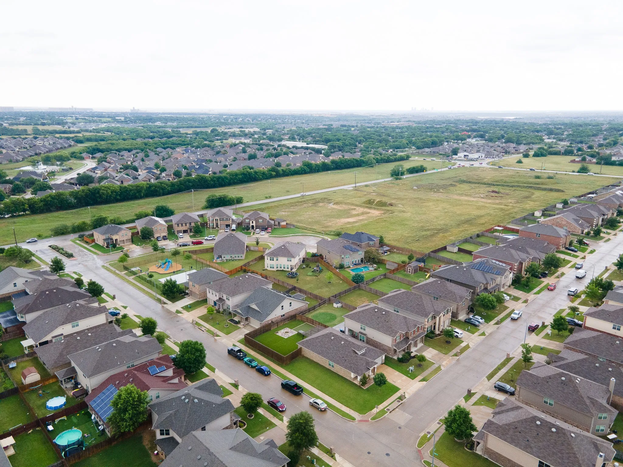 Single Family Residence For Sale in Tarrant County , 6249 Topsail Drive, Fort Worth, Texas 76179, 3 Bedroom, 2 Bathroom, 2 Garage spaces, 1,949 Sqft, built in 2017, mls#21295610, Real Estate Agent in Fort Worth, Homes For Sale in Tarrant county, Homes For Sale in Fort Worth, Realtor in Fort Worth Texas, Real Estate Brokerage Independent Realty Texas, Luminita Cordes Realtor