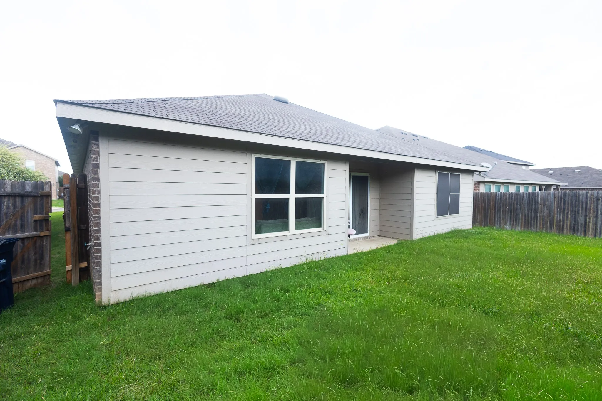 Single Family Residence For Sale in Tarrant County , 6249 Topsail Drive, Fort Worth, Texas 76179, 3 Bedroom, 2 Bathroom, 2 Garage spaces, 1,949 Sqft, built in 2017, mls#21295610, Real Estate Agent in Fort Worth, Homes For Sale in Tarrant county, Homes For Sale in Fort Worth, Realtor in Fort Worth Texas, Real Estate Brokerage Independent Realty Texas, Luminita Cordes Realtor