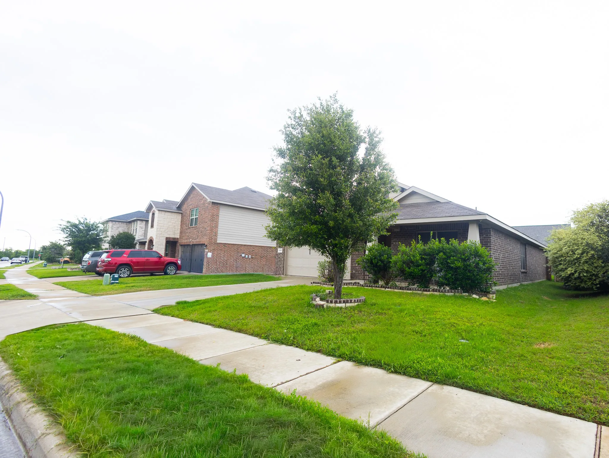 Single Family Residence For Sale in Tarrant County , 6249 Topsail Drive, Fort Worth, Texas 76179, 3 Bedroom, 2 Bathroom, 2 Garage spaces, 1,949 Sqft, built in 2017, mls#21295610, Real Estate Agent in Fort Worth, Homes For Sale in Tarrant county, Homes For Sale in Fort Worth, Realtor in Fort Worth Texas, Real Estate Brokerage Independent Realty Texas, Luminita Cordes Realtor