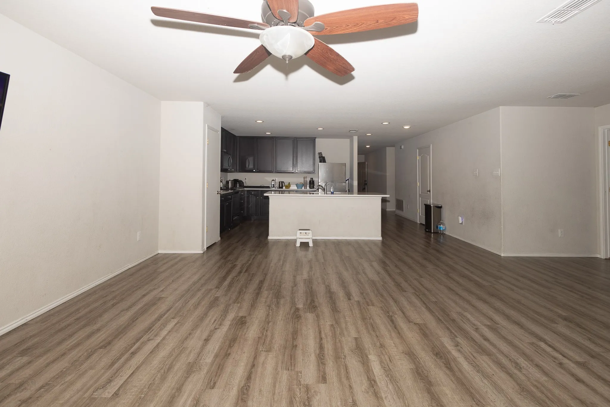 Single Family Residence For Sale in Tarrant County , 6249 Topsail Drive, Fort Worth, Texas 76179, 3 Bedroom, 2 Bathroom, 2 Garage spaces, 1,949 Sqft, built in 2017, mls#21295610, Real Estate Agent in Fort Worth, Homes For Sale in Tarrant county, Homes For Sale in Fort Worth, Realtor in Fort Worth Texas, Real Estate Brokerage Independent Realty Texas, Luminita Cordes Realtor