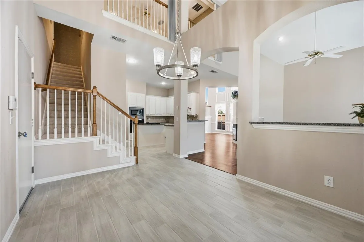 OPEN FLOOR PLAN     -   NEW BREAKFAST AREA - VIEWS THE POOL - HIGH CEILINGS  - OPEN PLAN