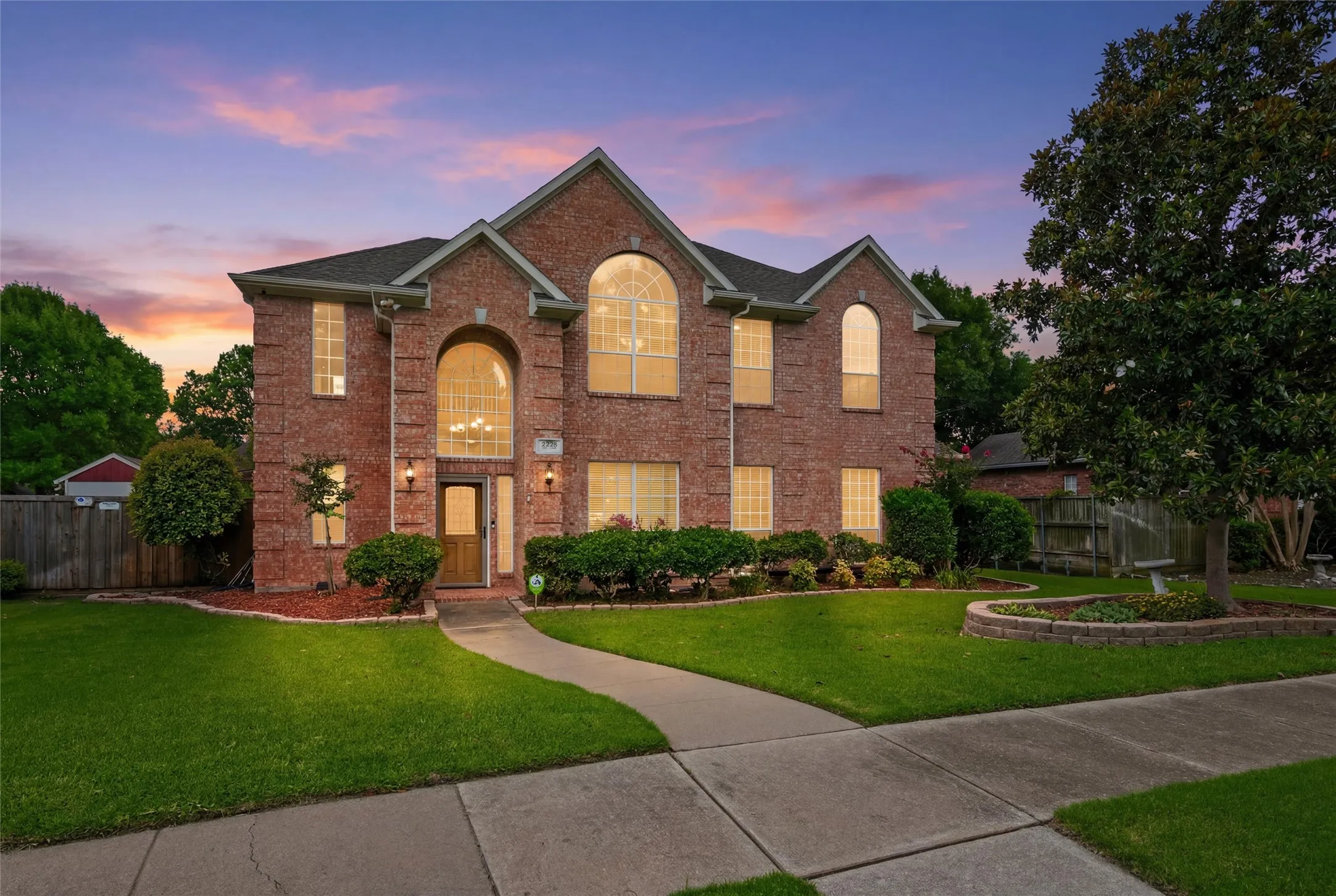 Evening view - 4 bed 3.5 bath- pool/spa outdoor living