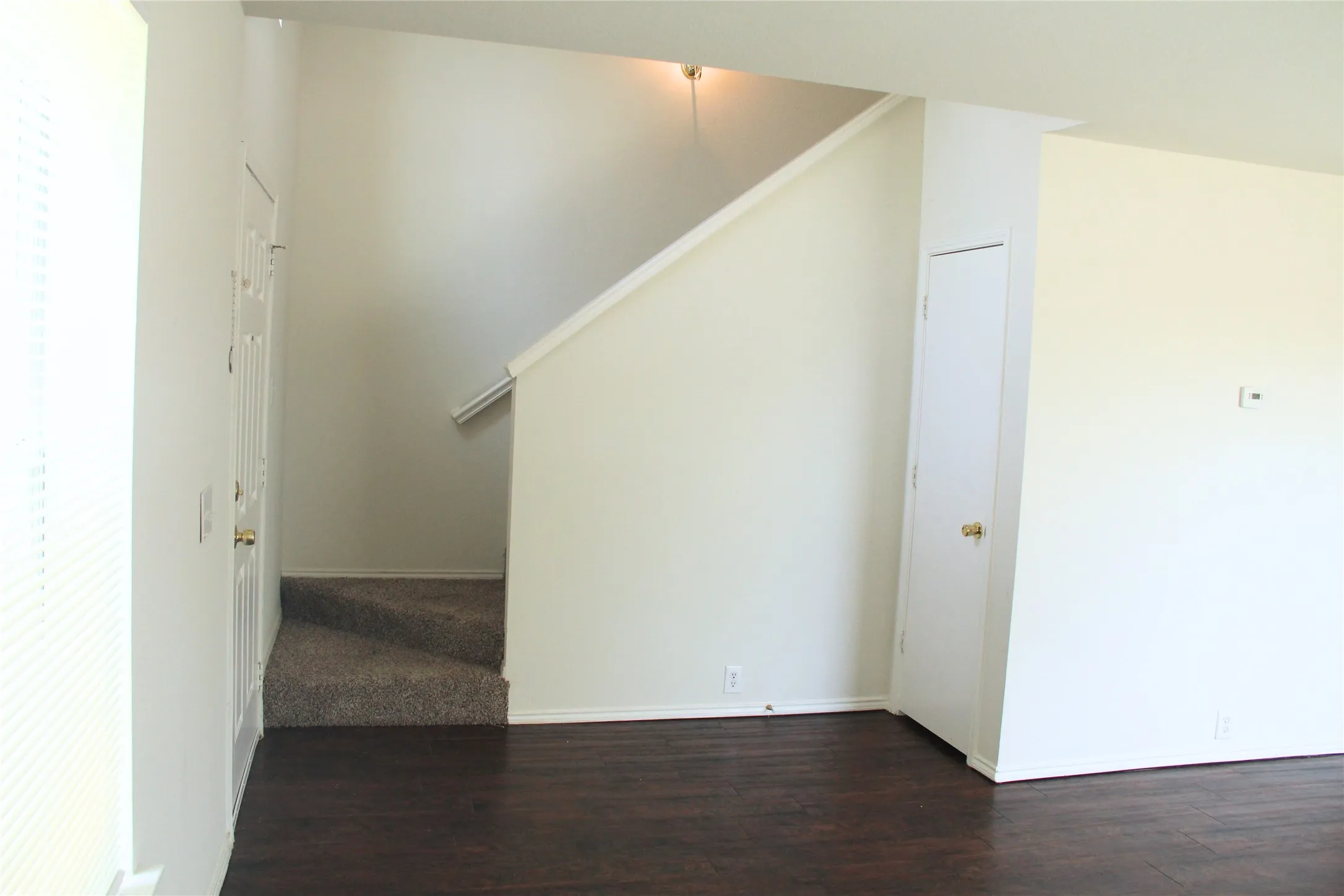 Single Family Residence For Rent in Tarrant County , 1825 Crested Butte Drive, Fort Worth, Texas 76131, 4 Bedroom, 3 Bathroom, 2 Garage spaces, 2,075 Sqft, built in 2004, mls#21302050, Real Estate Agent in Fort Worth, Homes For Rent in Tarrant county, Homes For Rent in Fort Worth, Realtor in Fort Worth Texas, Real Estate Brokerage Independent Realty Texas, Luminita Cordes Realtor