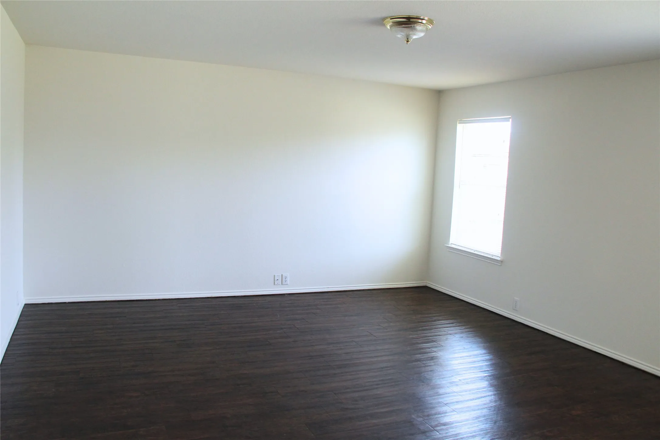 Single Family Residence For Rent in Tarrant County , 1825 Crested Butte Drive, Fort Worth, Texas 76131, 4 Bedroom, 3 Bathroom, 2 Garage spaces, 2,075 Sqft, built in 2004, mls#21302050, Real Estate Agent in Fort Worth, Homes For Rent in Tarrant county, Homes For Rent in Fort Worth, Realtor in Fort Worth Texas, Real Estate Brokerage Independent Realty Texas, Luminita Cordes Realtor