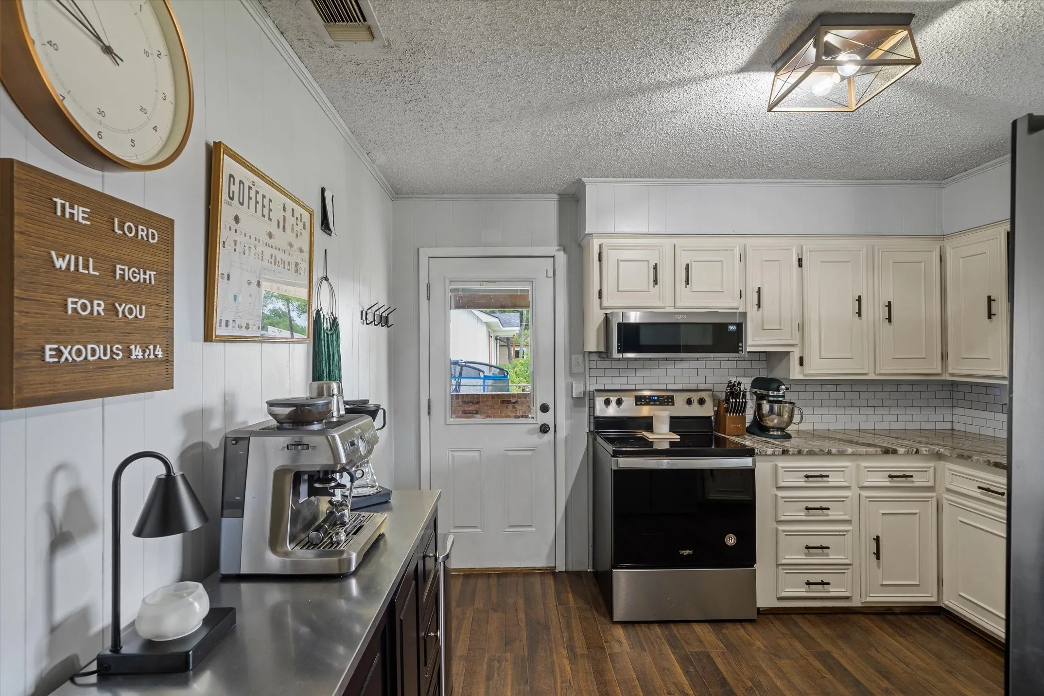Single Family Residence For Sale in Van Zandt County , 151 W College Street, Canton, Texas 75103, 2 Bedroom, 2 Bathroom, Garage spaces, 1,095 Sqft, built in 1973, mls#21301894, Real Estate Agent in Canton, Homes For Sale in Van Zandt county, Homes For Sale in Canton, Realtor in Canton Texas, Real Estate Brokerage Independent Realty Texas, Luminita Cordes Realtor