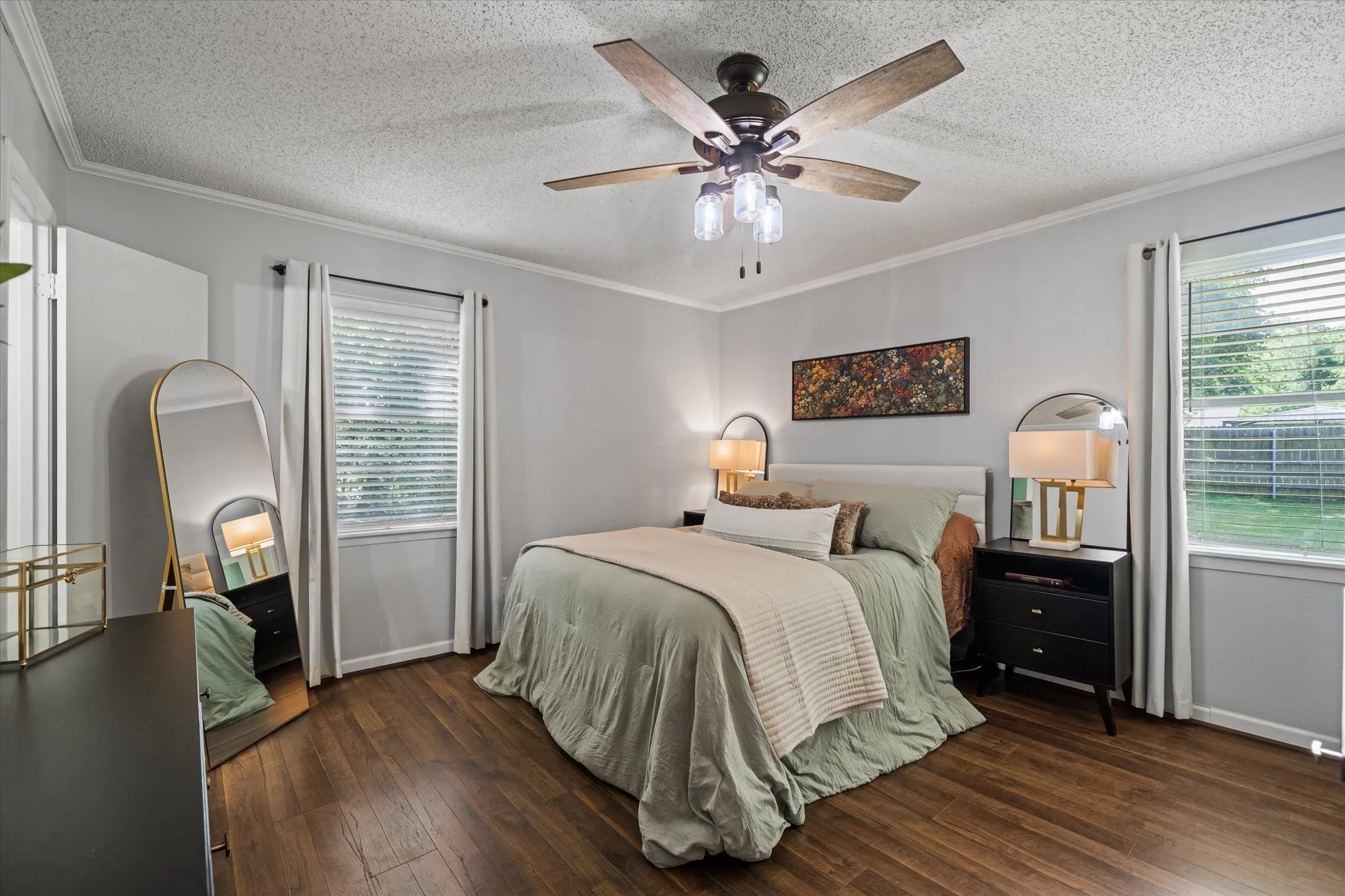 Single Family Residence For Sale in Van Zandt County , 151 W College Street, Canton, Texas 75103, 2 Bedroom, 2 Bathroom, Garage spaces, 1,095 Sqft, built in 1973, mls#21301894, Real Estate Agent in Canton, Homes For Sale in Van Zandt county, Homes For Sale in Canton, Realtor in Canton Texas, Real Estate Brokerage Independent Realty Texas, Luminita Cordes Realtor