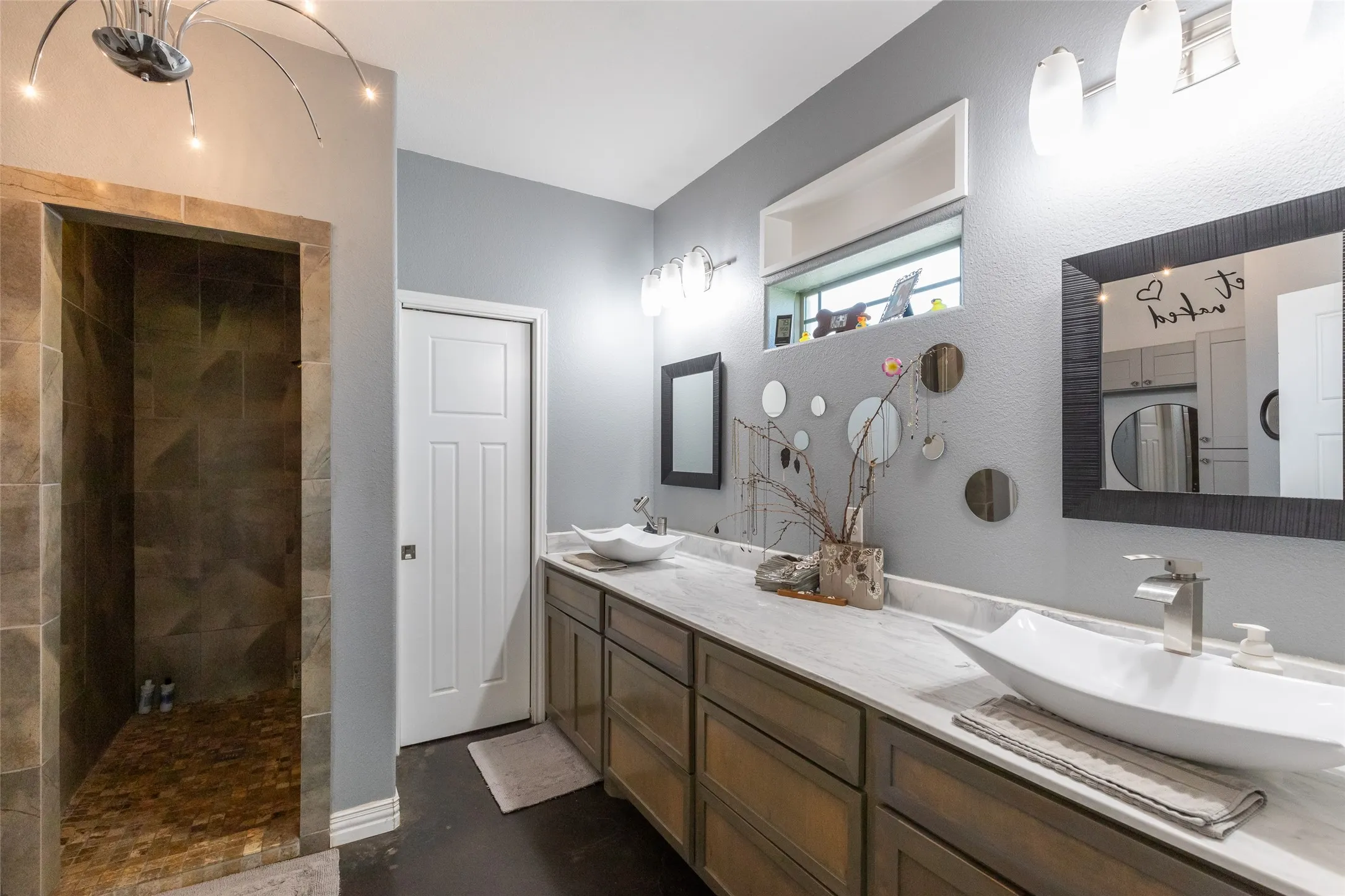 Single Family Residence For Sale in Taylor County , 218 County Road 256, Abilene, Texas 79606, 4 Bedroom, 2 Bathroom, 2 Garage spaces, 2,433 Sqft, built in 2012, mls#21298159, Real Estate Agent in Abilene, Homes For Sale in Taylor county, Homes For Sale in Abilene, Realtor in Abilene Texas, Real Estate Brokerage Independent Realty Texas, Luminita Cordes Realtor