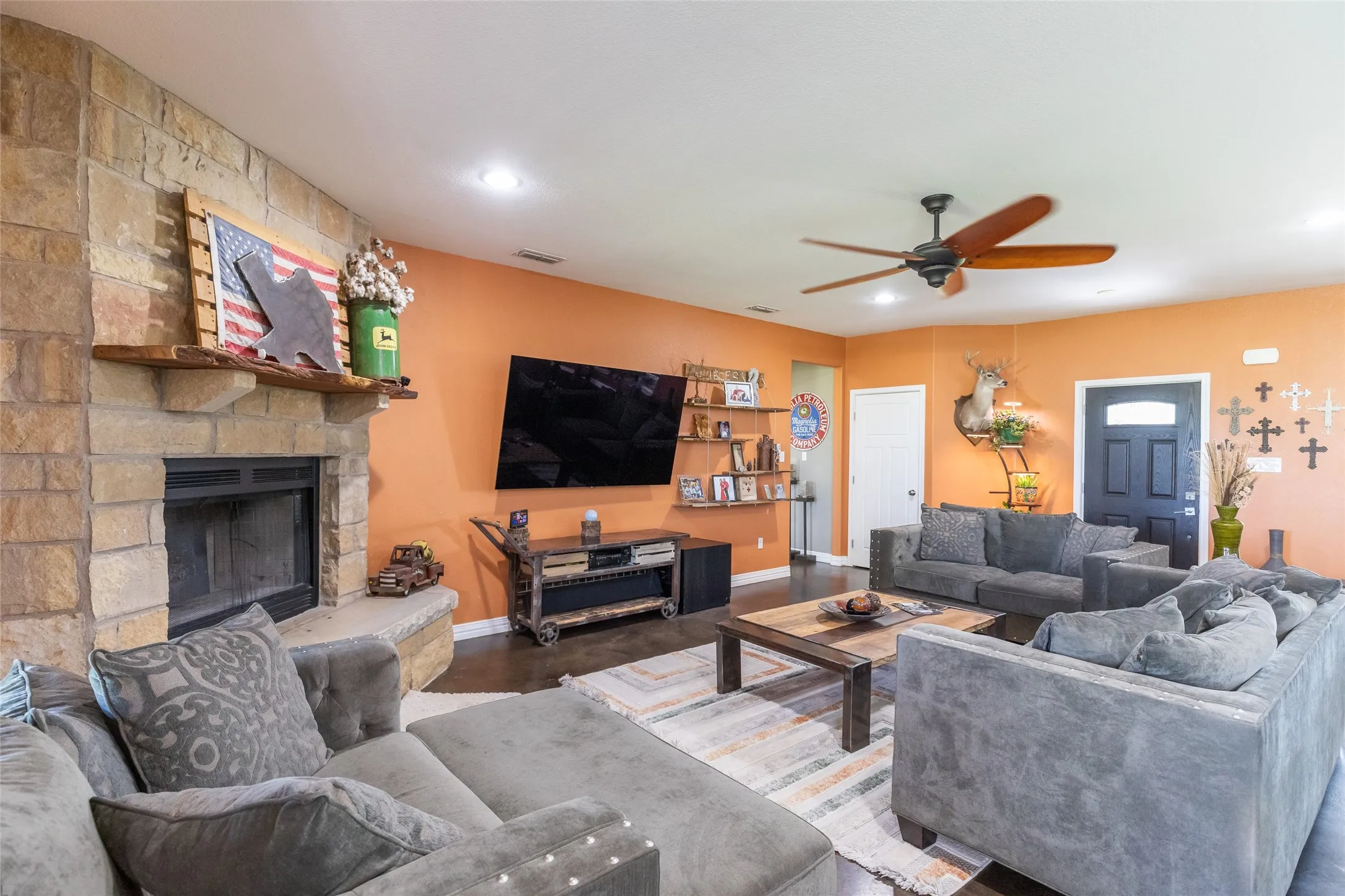 Single Family Residence For Sale in Taylor County , 218 County Road 256, Abilene, Texas 79606, 4 Bedroom, 2 Bathroom, 2 Garage spaces, 2,433 Sqft, built in 2012, mls#21298159, Real Estate Agent in Abilene, Homes For Sale in Taylor county, Homes For Sale in Abilene, Realtor in Abilene Texas, Real Estate Brokerage Independent Realty Texas, Luminita Cordes Realtor