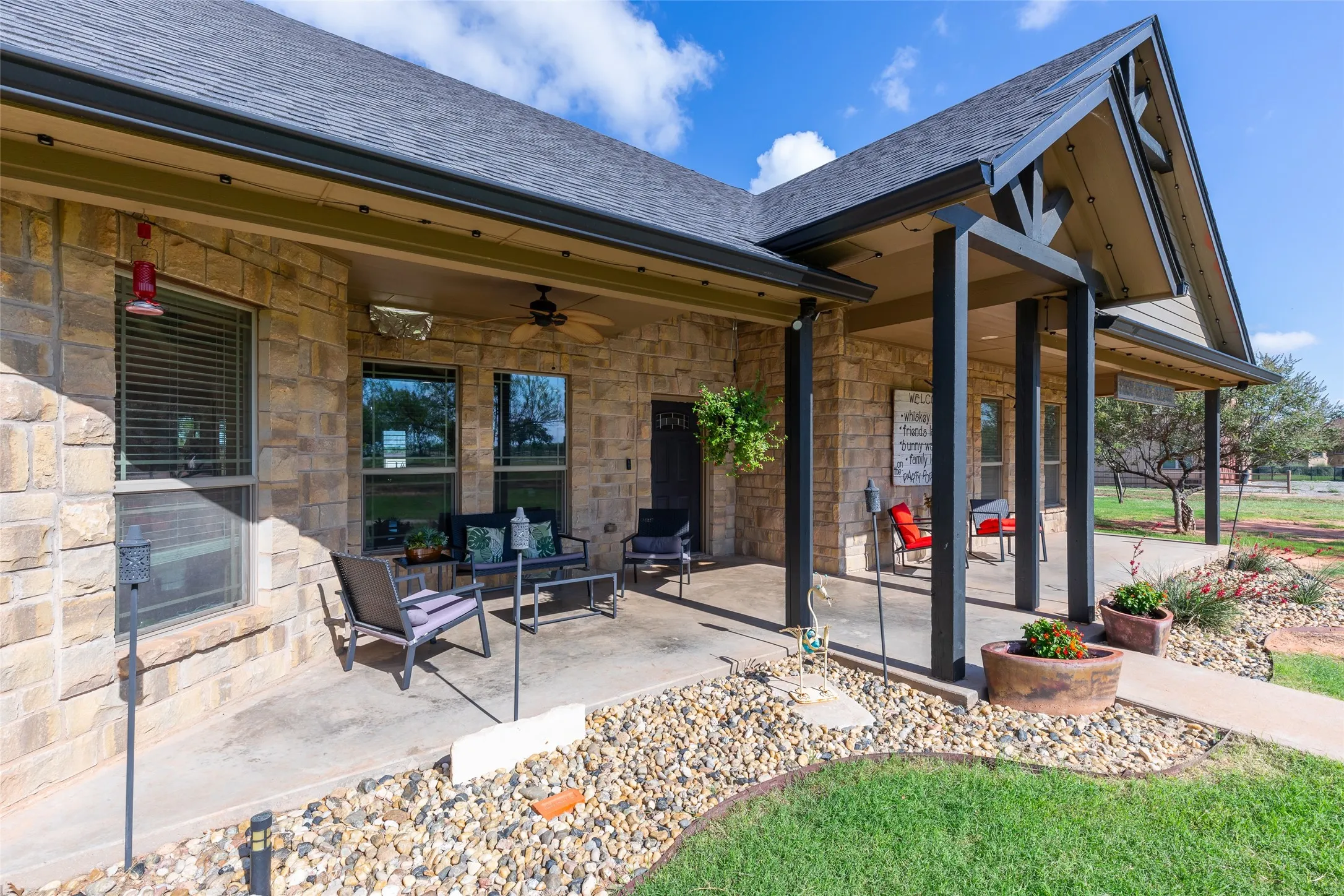 Single Family Residence For Sale in Taylor County , 218 County Road 256, Abilene, Texas 79606, 4 Bedroom, 2 Bathroom, 2 Garage spaces, 2,433 Sqft, built in 2012, mls#21298159, Real Estate Agent in Abilene, Homes For Sale in Taylor county, Homes For Sale in Abilene, Realtor in Abilene Texas, Real Estate Brokerage Independent Realty Texas, Luminita Cordes Realtor