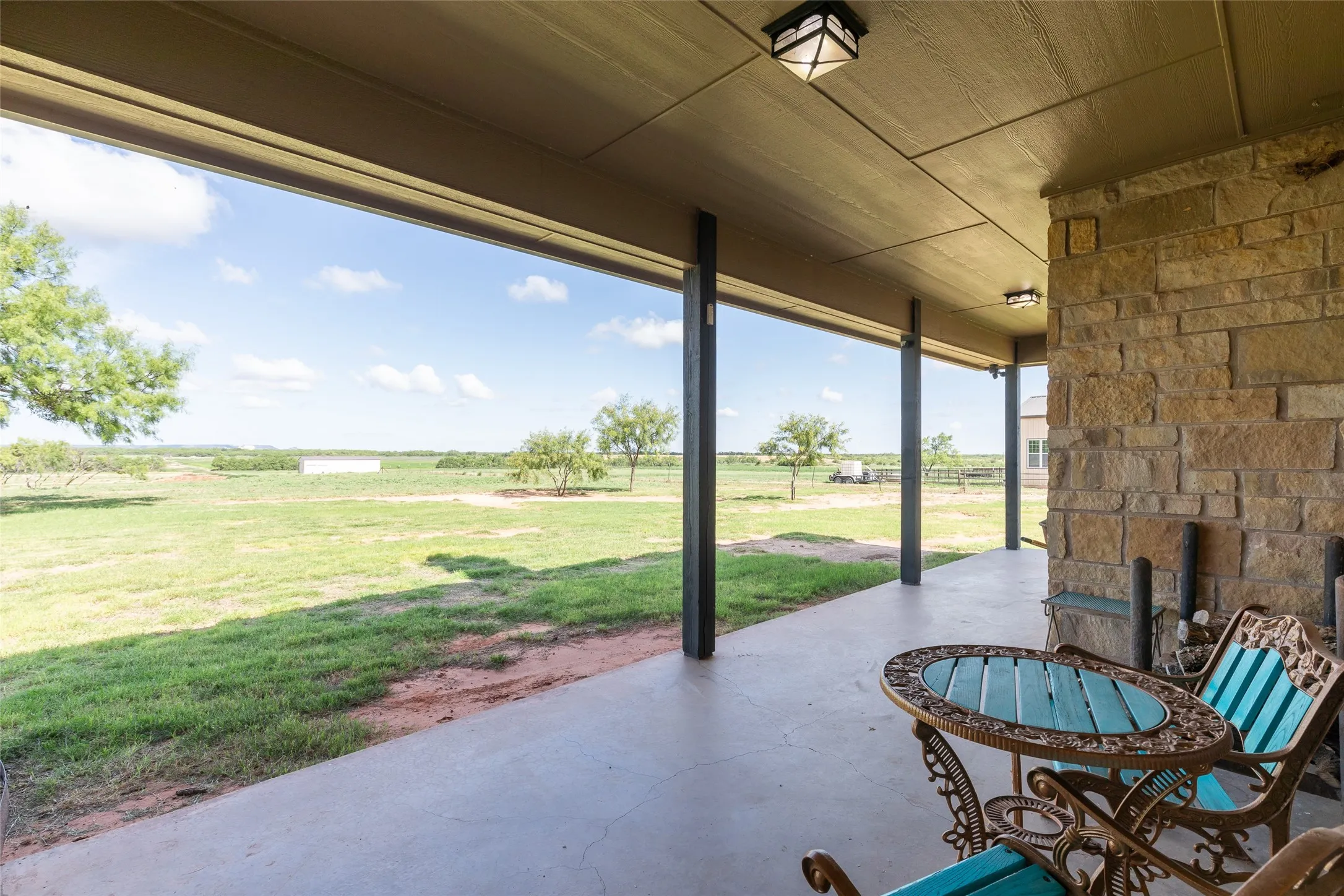 Single Family Residence For Sale in Taylor County , 218 County Road 256, Abilene, Texas 79606, 4 Bedroom, 2 Bathroom, 2 Garage spaces, 2,433 Sqft, built in 2012, mls#21298159, Real Estate Agent in Abilene, Homes For Sale in Taylor county, Homes For Sale in Abilene, Realtor in Abilene Texas, Real Estate Brokerage Independent Realty Texas, Luminita Cordes Realtor