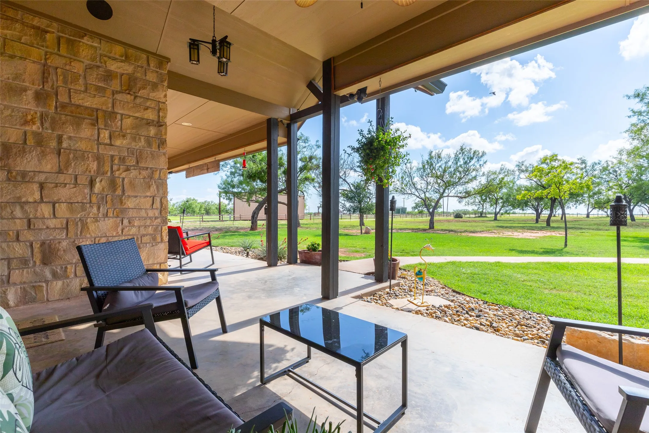 Single Family Residence For Sale in Taylor County , 218 County Road 256, Abilene, Texas 79606, 4 Bedroom, 2 Bathroom, 2 Garage spaces, 2,433 Sqft, built in 2012, mls#21298159, Real Estate Agent in Abilene, Homes For Sale in Taylor county, Homes For Sale in Abilene, Realtor in Abilene Texas, Real Estate Brokerage Independent Realty Texas, Luminita Cordes Realtor