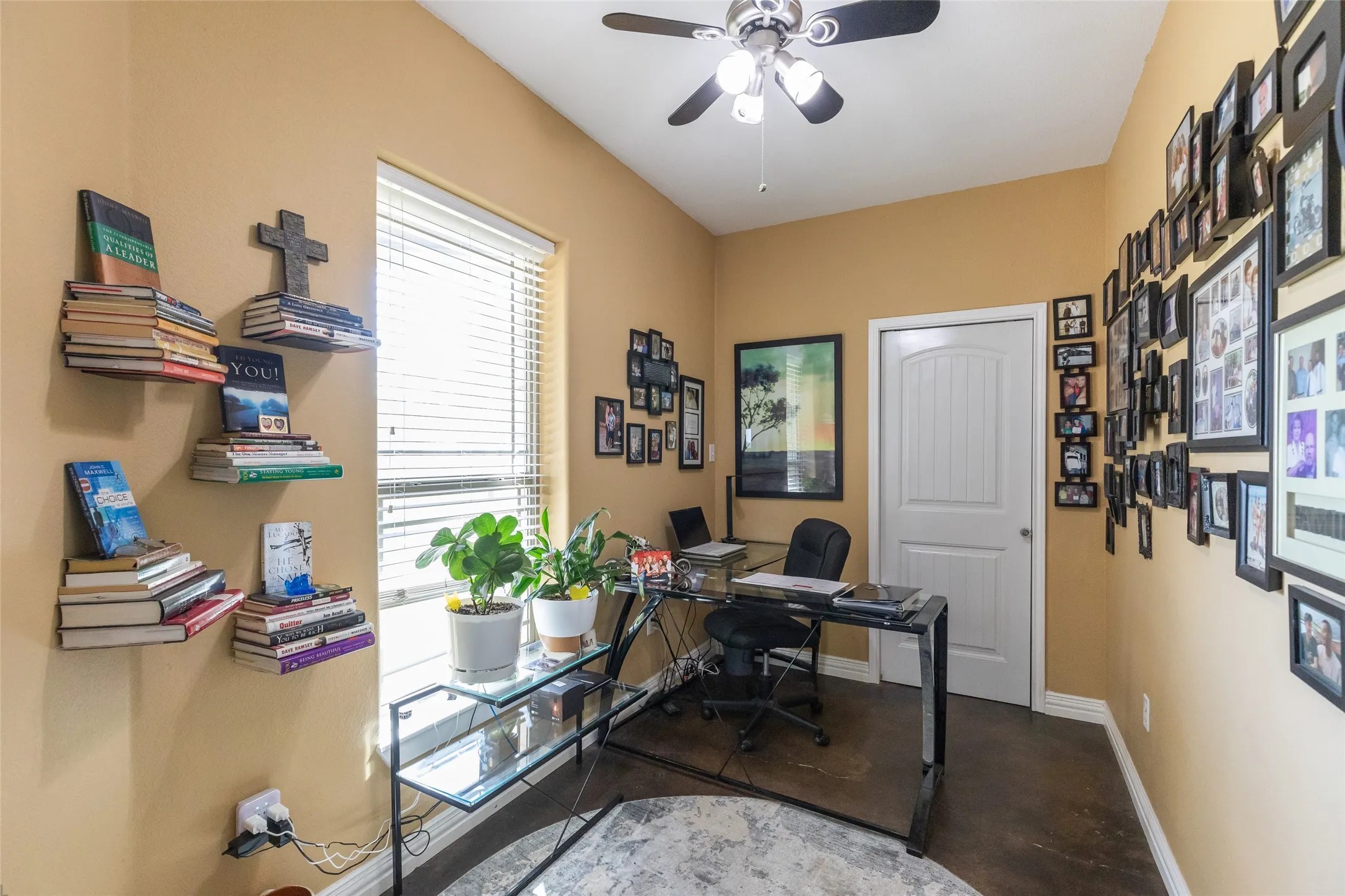 Single Family Residence For Sale in Taylor County , 218 County Road 256, Abilene, Texas 79606, 4 Bedroom, 2 Bathroom, 2 Garage spaces, 2,433 Sqft, built in 2012, mls#21298159, Real Estate Agent in Abilene, Homes For Sale in Taylor county, Homes For Sale in Abilene, Realtor in Abilene Texas, Real Estate Brokerage Independent Realty Texas, Luminita Cordes Realtor