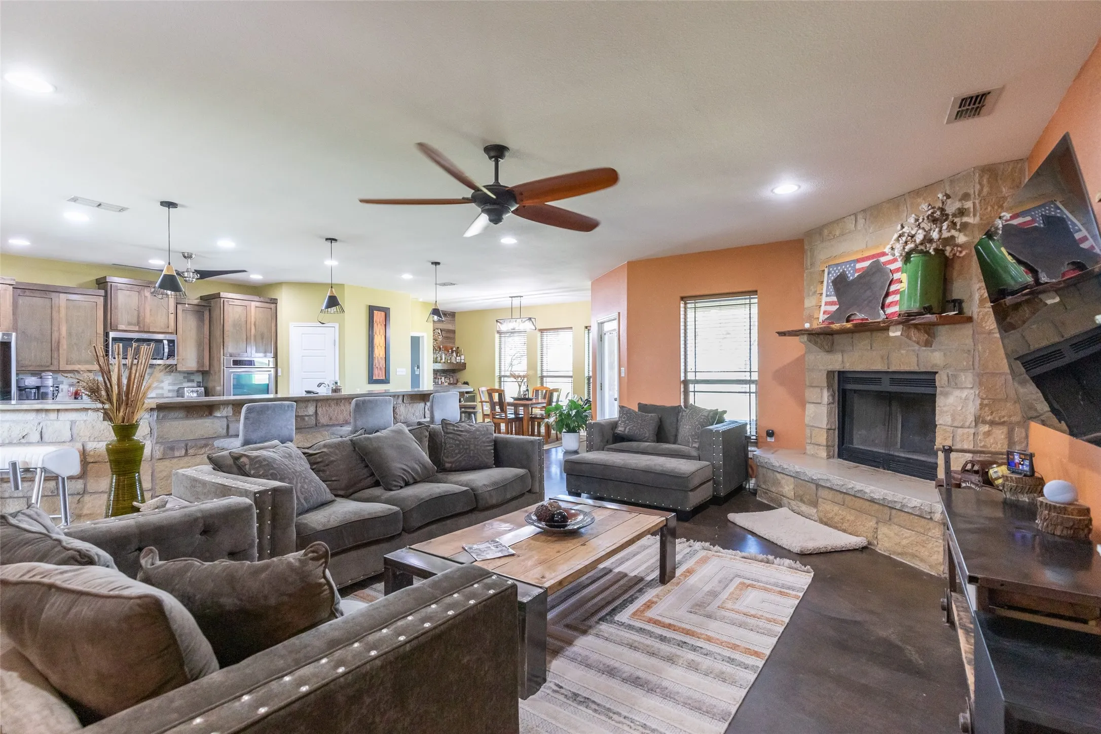 Single Family Residence For Sale in Taylor County , 218 County Road 256, Abilene, Texas 79606, 4 Bedroom, 2 Bathroom, 2 Garage spaces, 2,433 Sqft, built in 2012, mls#21298159, Real Estate Agent in Abilene, Homes For Sale in Taylor county, Homes For Sale in Abilene, Realtor in Abilene Texas, Real Estate Brokerage Independent Realty Texas, Luminita Cordes Realtor