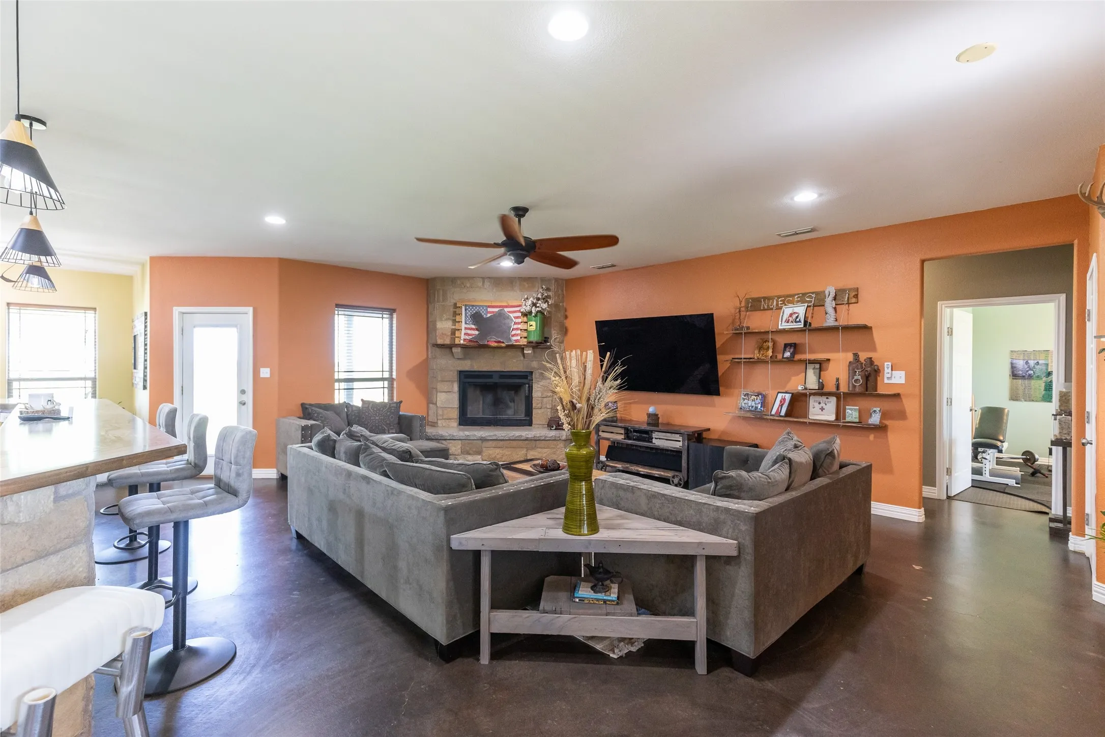 Single Family Residence For Sale in Taylor County , 218 County Road 256, Abilene, Texas 79606, 4 Bedroom, 2 Bathroom, 2 Garage spaces, 2,433 Sqft, built in 2012, mls#21298159, Real Estate Agent in Abilene, Homes For Sale in Taylor county, Homes For Sale in Abilene, Realtor in Abilene Texas, Real Estate Brokerage Independent Realty Texas, Luminita Cordes Realtor