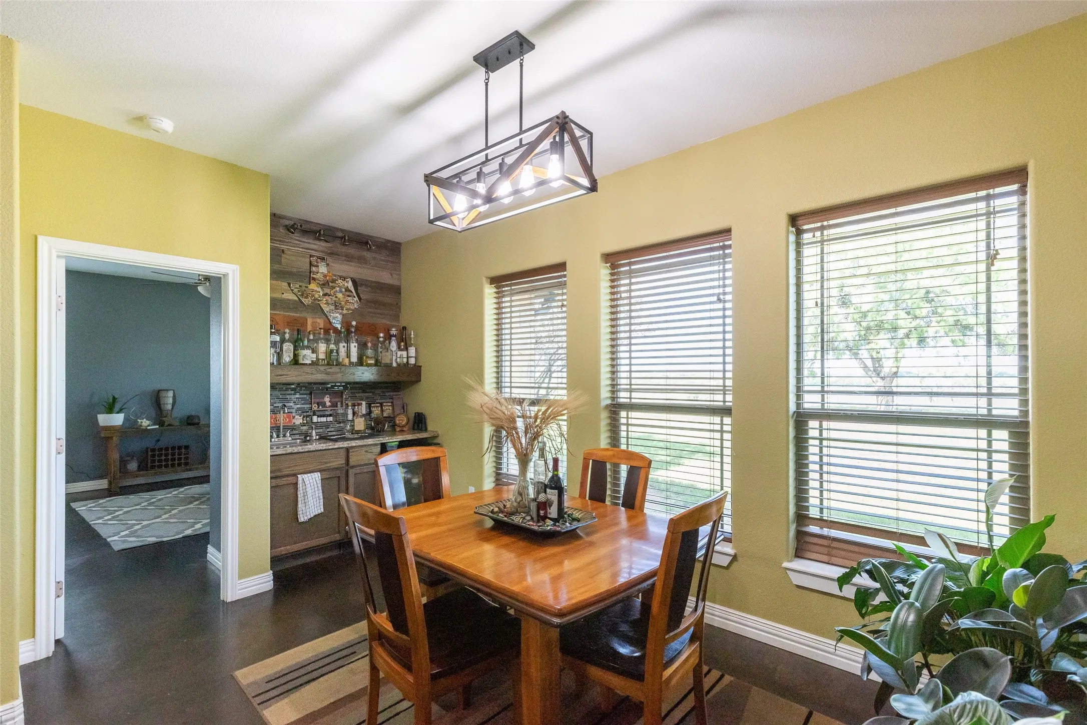 Single Family Residence For Sale in Taylor County , 218 County Road 256, Abilene, Texas 79606, 4 Bedroom, 2 Bathroom, 2 Garage spaces, 2,433 Sqft, built in 2012, mls#21298159, Real Estate Agent in Abilene, Homes For Sale in Taylor county, Homes For Sale in Abilene, Realtor in Abilene Texas, Real Estate Brokerage Independent Realty Texas, Luminita Cordes Realtor