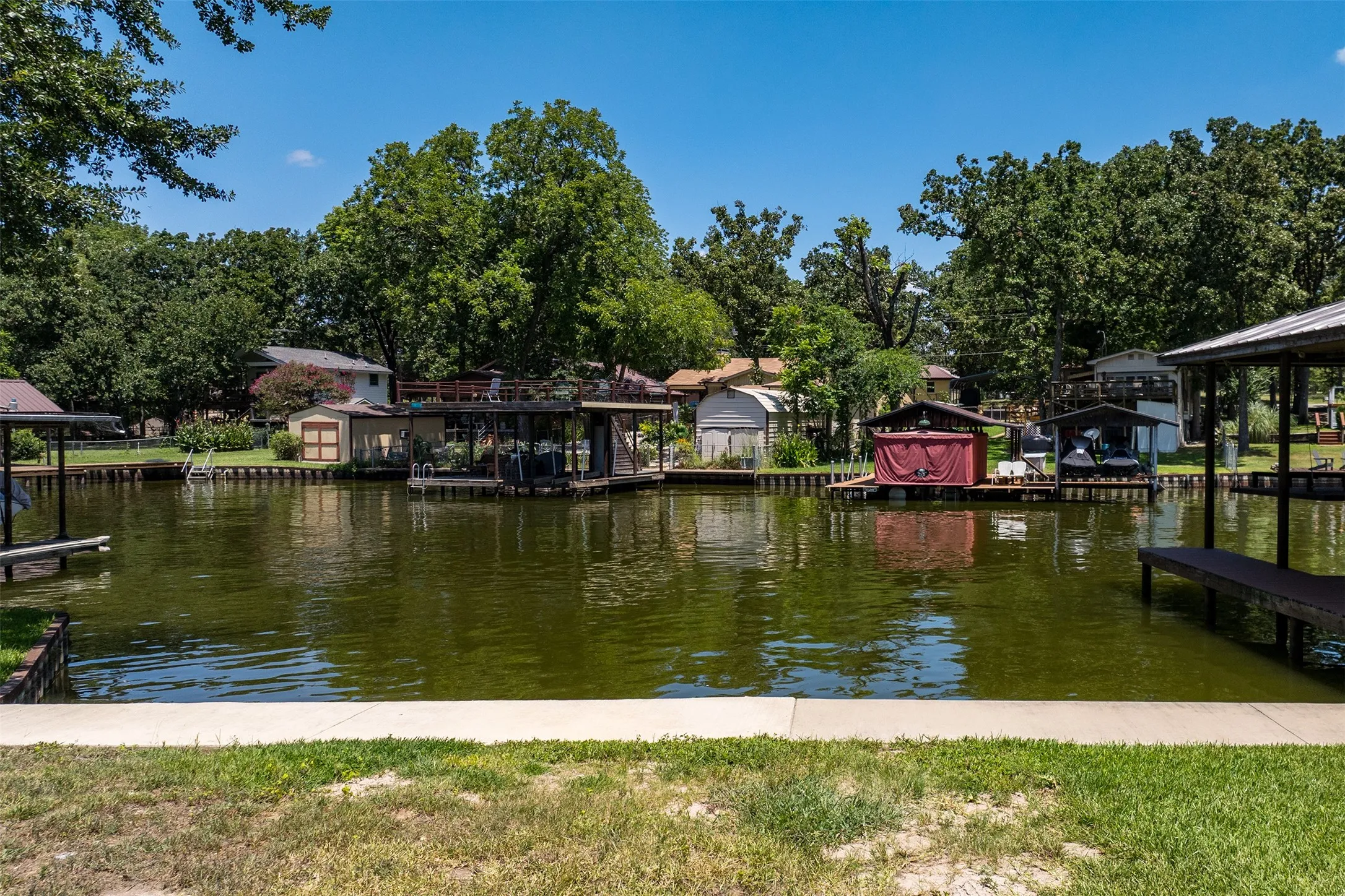 Unimproved Land For Sale in Henderson County , 122 Dowdy, Mabank, Texas 75156, 0, 0, Garage spaces, 0 Sqft, built in 0, Price $185,000, mls#21302820, Real Estate Agent in Mabank, Homes For Sale in Henderson county, Homes For Sale in Mabank, Realtor in Mabank Texas, Real Estate Brokerage Independent Realty Texas, Luminita Cordes Realtor