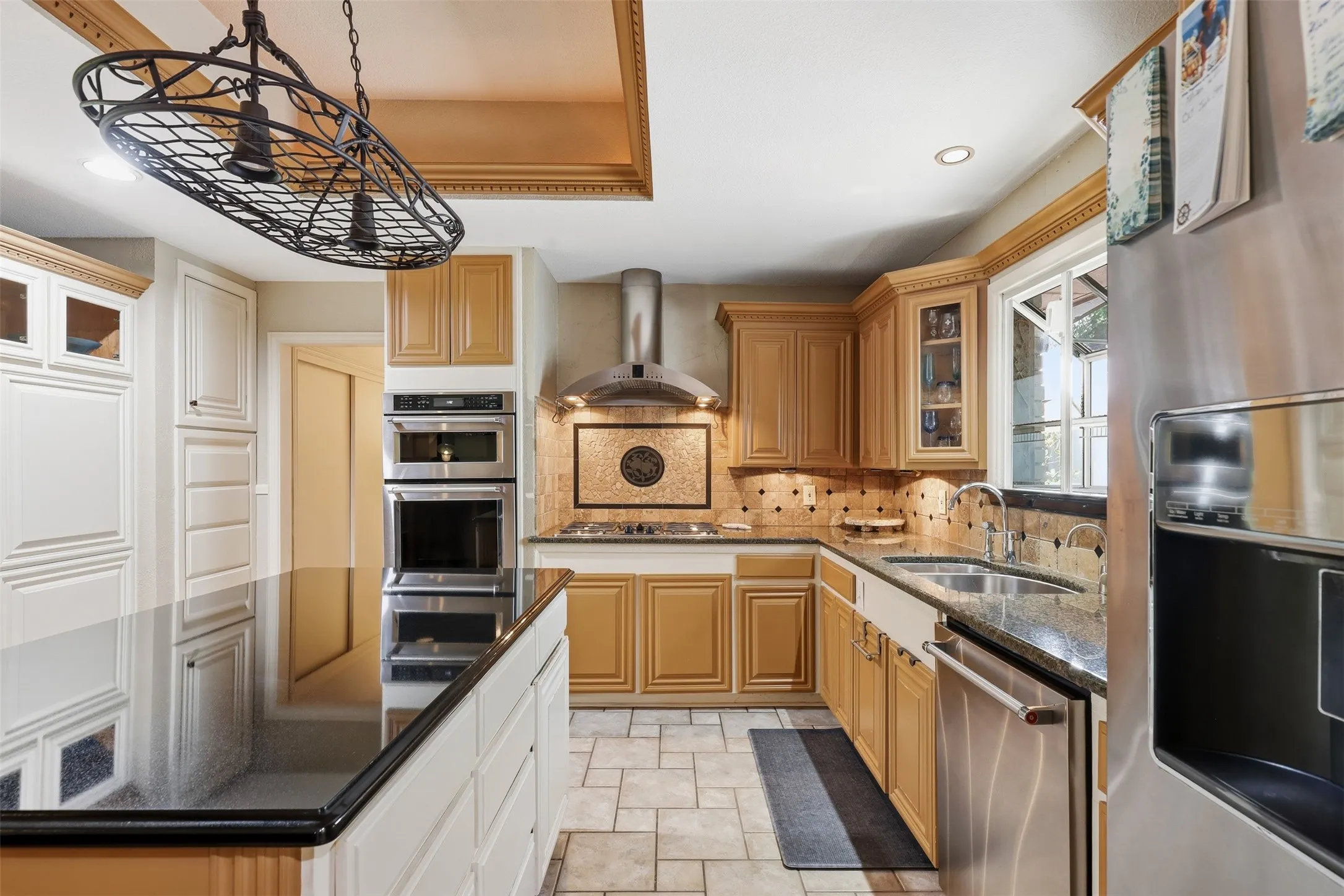 Single Family Residence For Sale in Tarrant County , 4004 Angus Drive, Fort Worth, Texas 76116, 4 Bedroom, 4 Bathroom, 2 Garage spaces, 5,178 Sqft, built in 1960, mls#21302817, Real Estate Agent in Fort Worth, Homes For Sale in Tarrant county, Homes For Sale in Fort Worth, Realtor in Fort Worth Texas, Real Estate Brokerage Independent Realty Texas, Luminita Cordes Realtor