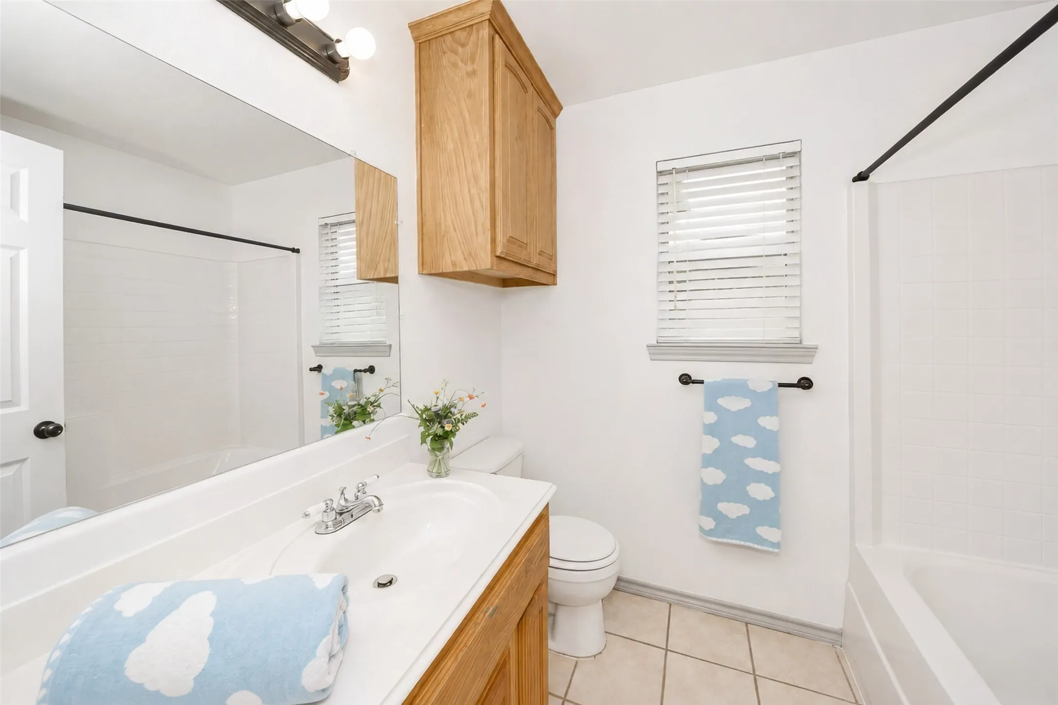 Single Family Residence For Sale in Wise County , 501 Brookfield Drive, Boyd, Texas 76023, 3 Bedroom, 2 Bathroom, 2 Garage spaces, 1,388 Sqft, built in 2002, mls#21302830, Real Estate Agent in Boyd, Homes For Sale in Wise county, Homes For Sale in Boyd, Realtor in Boyd Texas, Real Estate Brokerage Independent Realty Texas, Luminita Cordes Realtor
