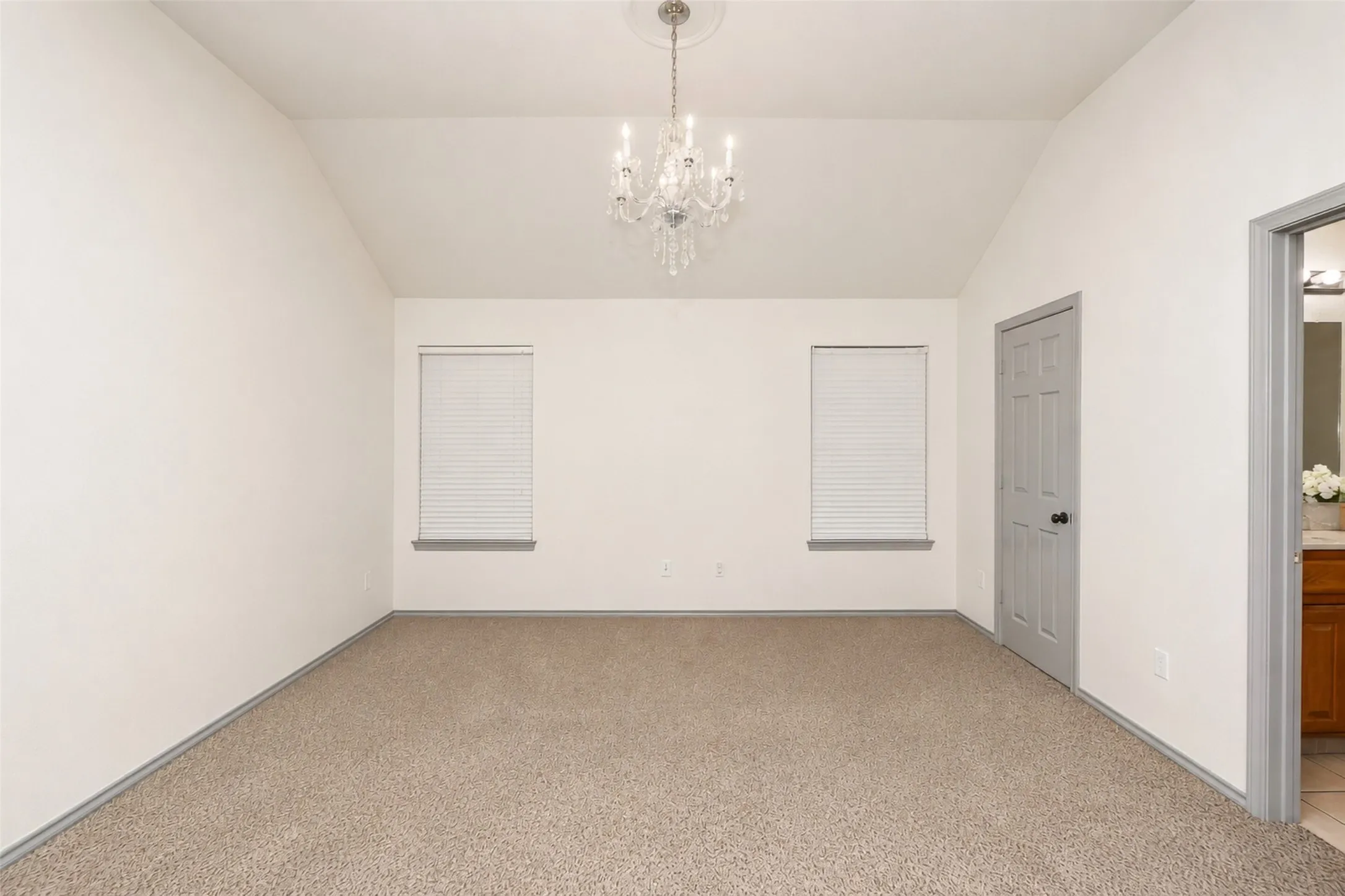 Single Family Residence For Sale in Wise County , 501 Brookfield Drive, Boyd, Texas 76023, 3 Bedroom, 2 Bathroom, 2 Garage spaces, 1,388 Sqft, built in 2002, mls#21302830, Real Estate Agent in Boyd, Homes For Sale in Wise county, Homes For Sale in Boyd, Realtor in Boyd Texas, Real Estate Brokerage Independent Realty Texas, Luminita Cordes Realtor