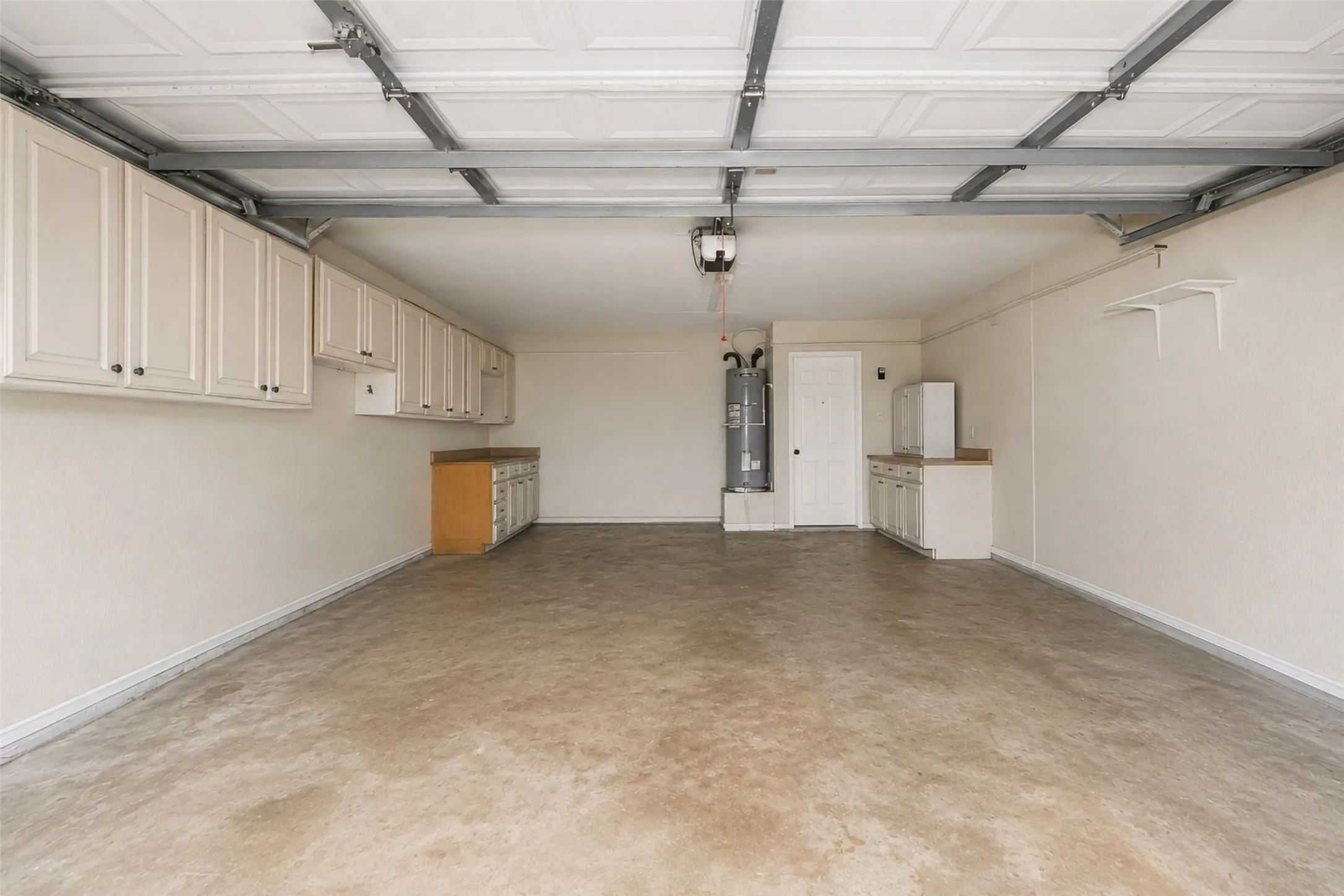 Single Family Residence For Sale in Wise County , 501 Brookfield Drive, Boyd, Texas 76023, 3 Bedroom, 2 Bathroom, 2 Garage spaces, 1,388 Sqft, built in 2002, mls#21302830, Real Estate Agent in Boyd, Homes For Sale in Wise county, Homes For Sale in Boyd, Realtor in Boyd Texas, Real Estate Brokerage Independent Realty Texas, Luminita Cordes Realtor