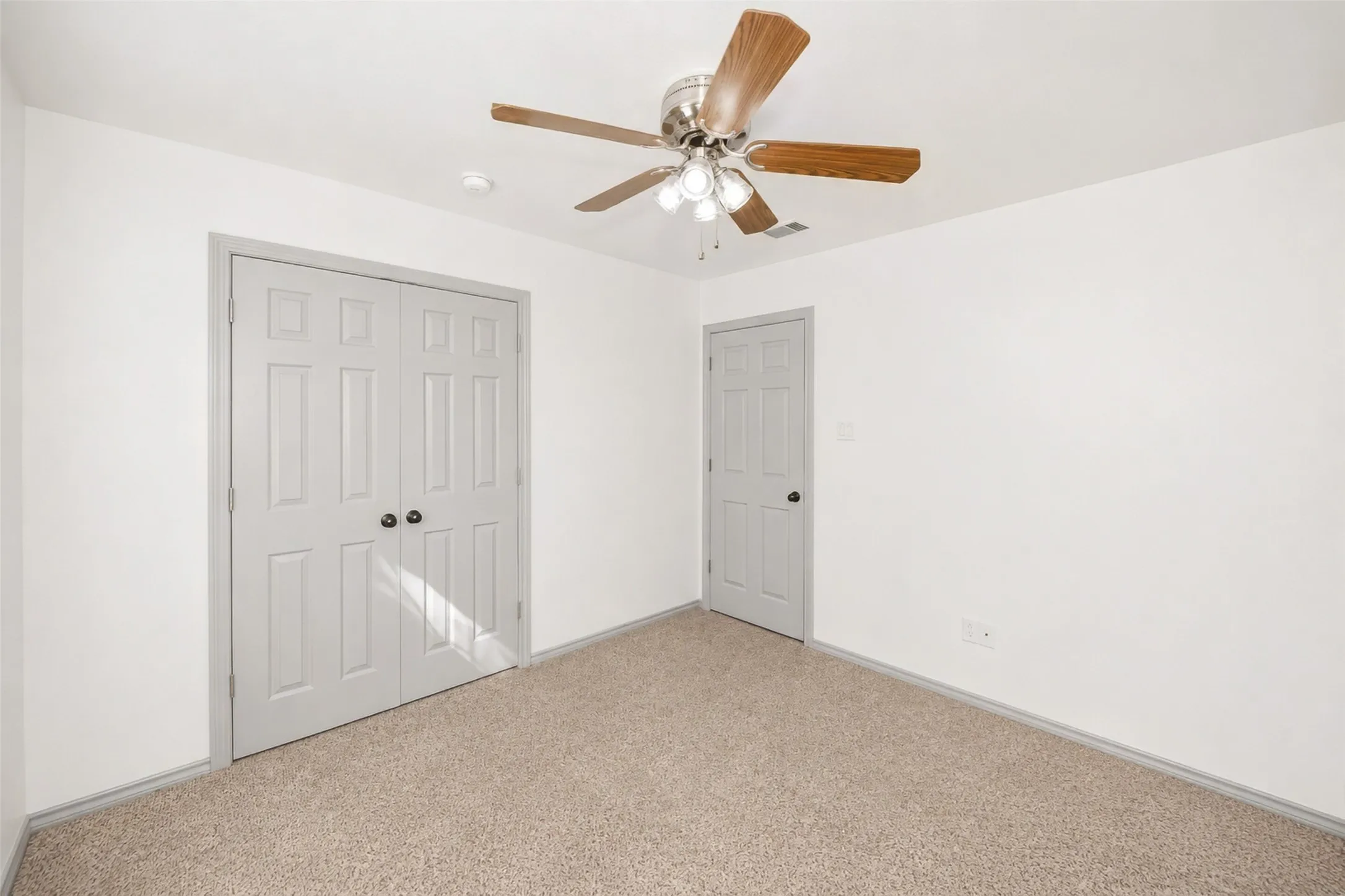 Single Family Residence For Sale in Wise County , 501 Brookfield Drive, Boyd, Texas 76023, 3 Bedroom, 2 Bathroom, 2 Garage spaces, 1,388 Sqft, built in 2002, mls#21302830, Real Estate Agent in Boyd, Homes For Sale in Wise county, Homes For Sale in Boyd, Realtor in Boyd Texas, Real Estate Brokerage Independent Realty Texas, Luminita Cordes Realtor