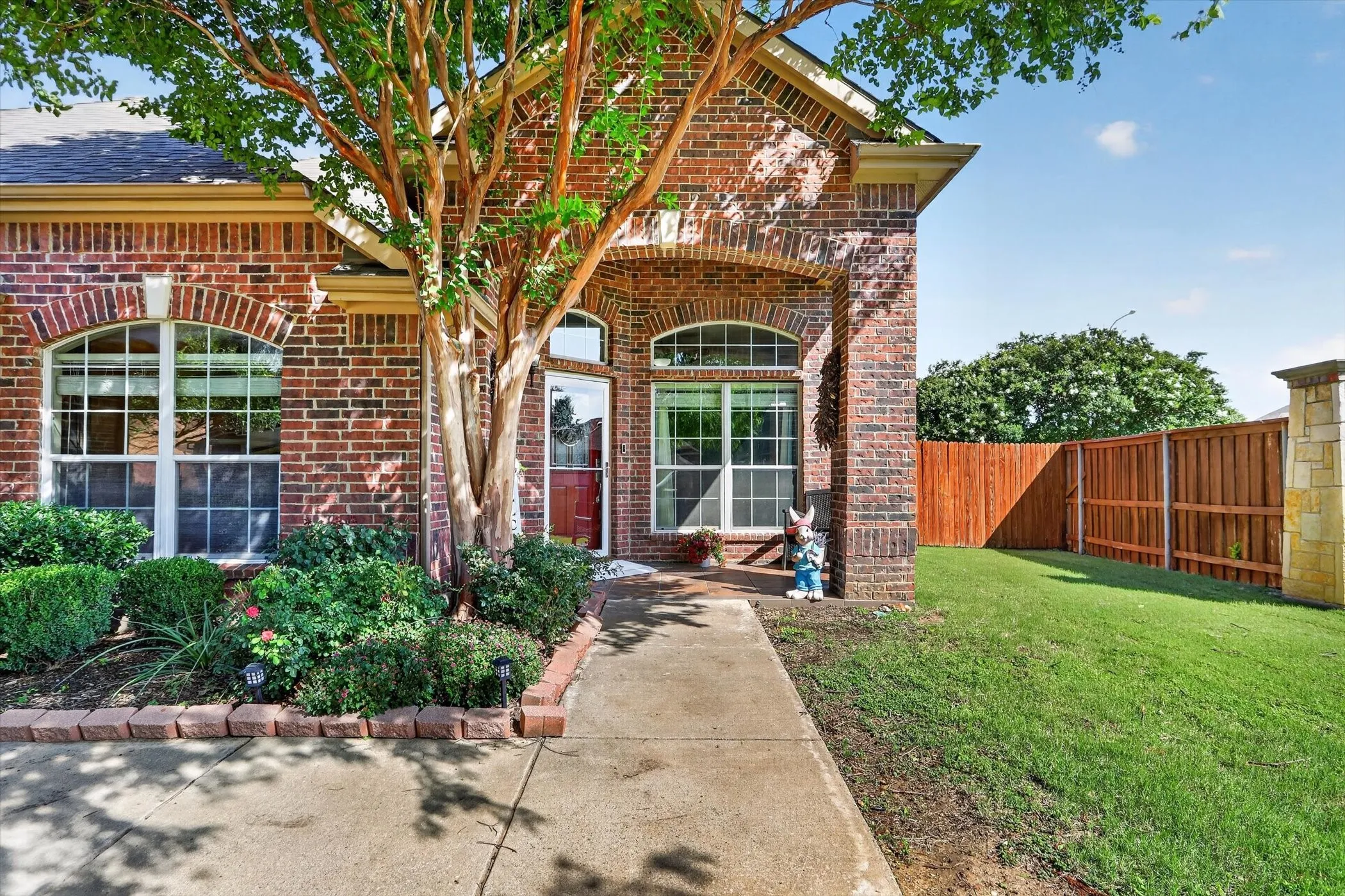Huge corner lot