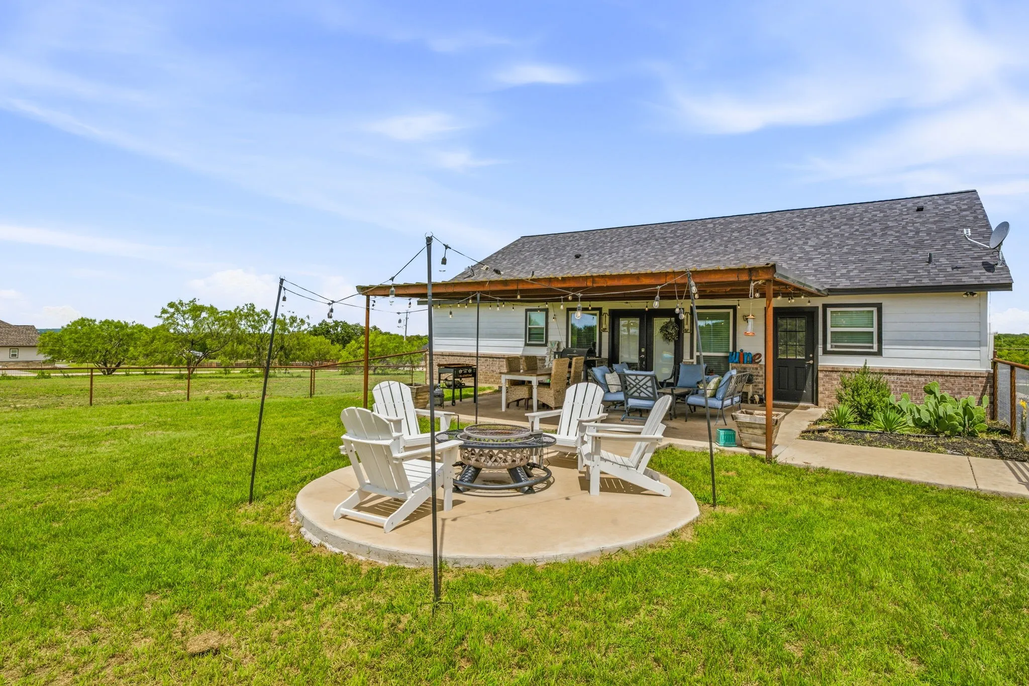 Single Family Residence For Sale in Erath County , 930 County Road 161 Road, Stephenville, Texas 76401, 3 Bedroom, 2 Bathroom, Garage spaces, 1,794 Sqft, built in 2020, Price $975,000, mls#21302657, Real Estate Agent in Stephenville, Homes For Sale in Erath county, Homes For Sale in Stephenville, Realtor in Stephenville Texas, Real Estate Brokerage Independent Realty Texas, Luminita Cordes Realtor
