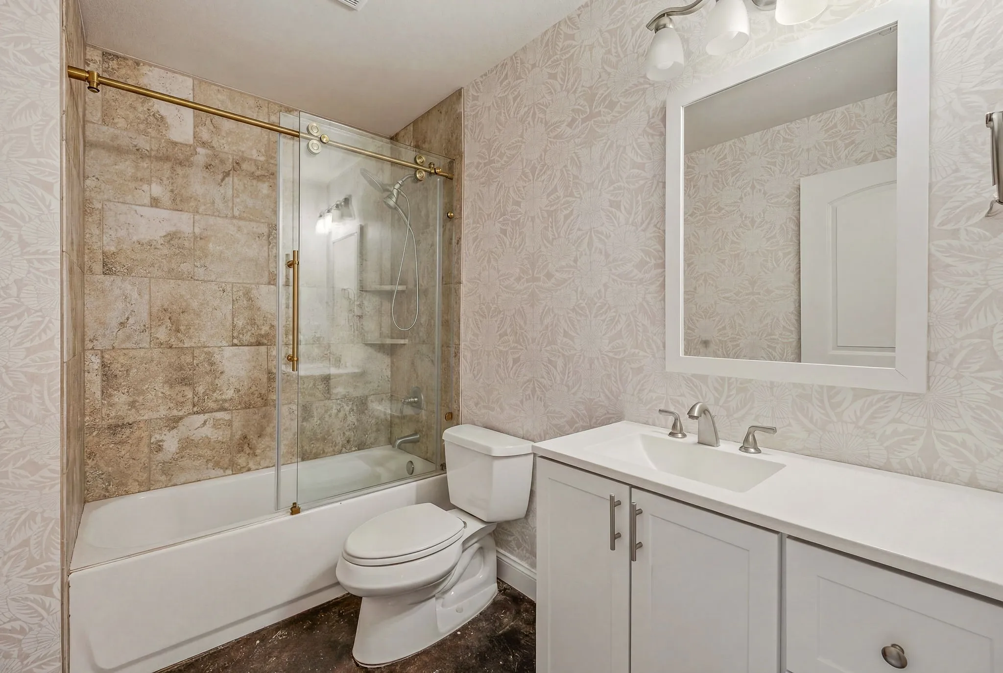 Single Family Residence For Sale in Erath County , 930 County Road 161 Road, Stephenville, Texas 76401, 3 Bedroom, 2 Bathroom, Garage spaces, 1,794 Sqft, built in 2020, Price $975,000, mls#21302657, Real Estate Agent in Stephenville, Homes For Sale in Erath county, Homes For Sale in Stephenville, Realtor in Stephenville Texas, Real Estate Brokerage Independent Realty Texas, Luminita Cordes Realtor