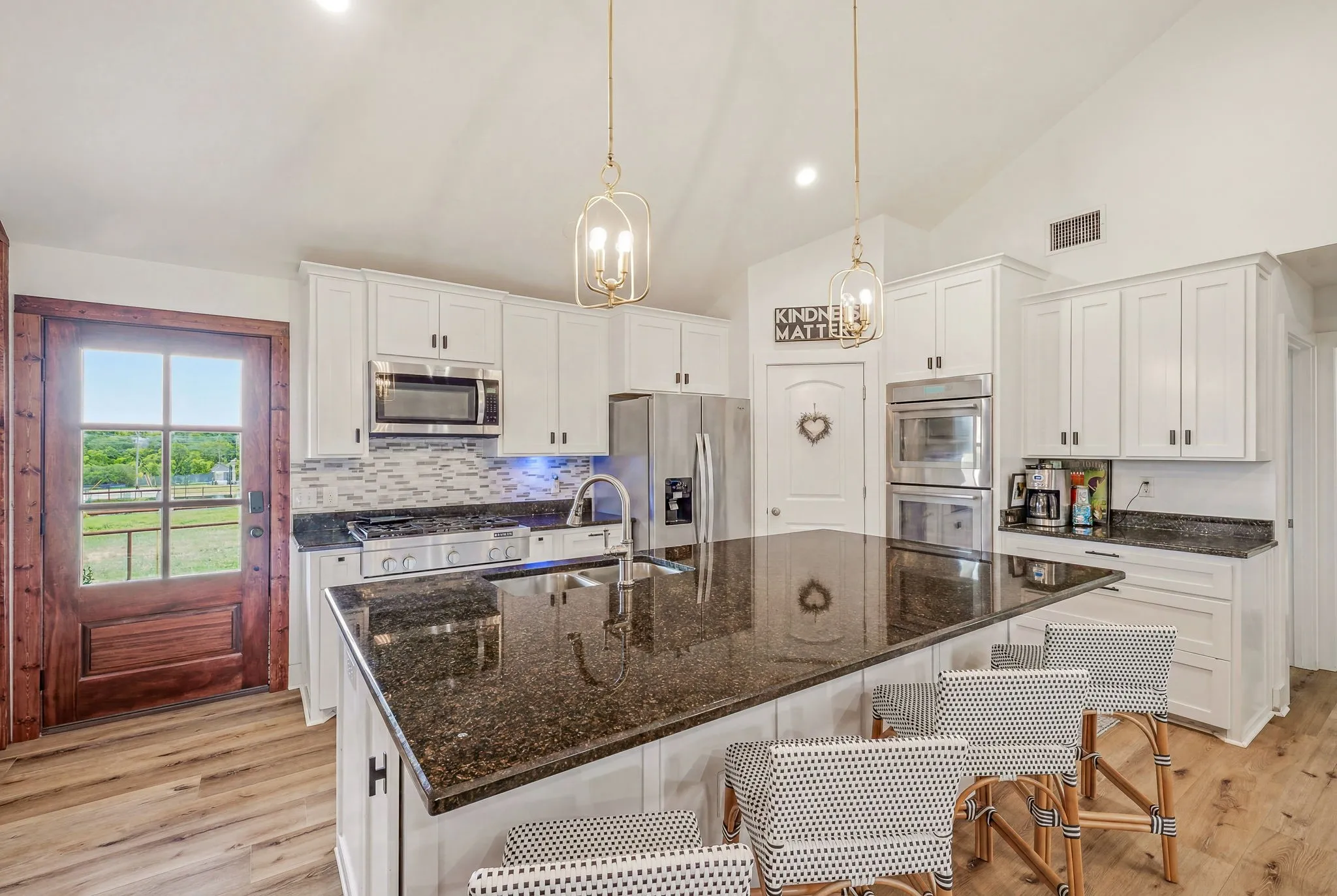 Single Family Residence For Sale in Erath County , 930 County Road 161 Road, Stephenville, Texas 76401, 3 Bedroom, 2 Bathroom, Garage spaces, 1,794 Sqft, built in 2020, Price $975,000, mls#21302657, Real Estate Agent in Stephenville, Homes For Sale in Erath county, Homes For Sale in Stephenville, Realtor in Stephenville Texas, Real Estate Brokerage Independent Realty Texas, Luminita Cordes Realtor