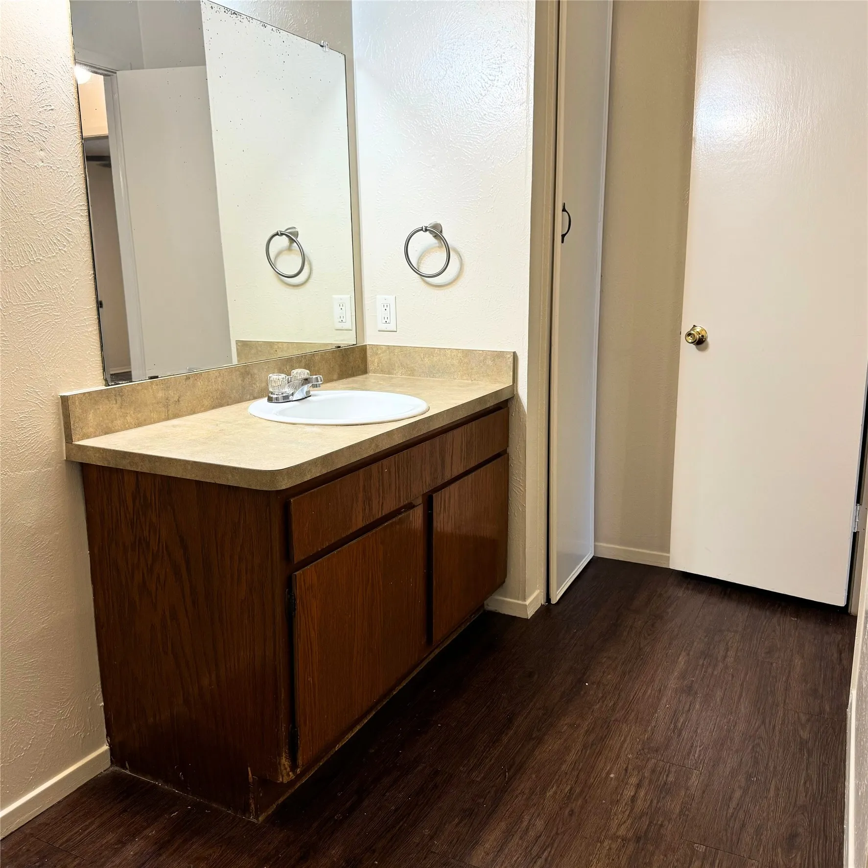 Duplex For Rent in Dallas County , 628 Taylor Court, Duncanville, Texas 75137, 3 Bedroom, 2 Bathroom, Garage spaces, 1,500 Sqft, built in 1978, mls#21302850, Real Estate Agent in Duncanville, Homes For Rent in Dallas county, Homes For Rent in Duncanville, Realtor in Duncanville Texas, Real Estate Brokerage Independent Realty Texas, Luminita Cordes Realtor
