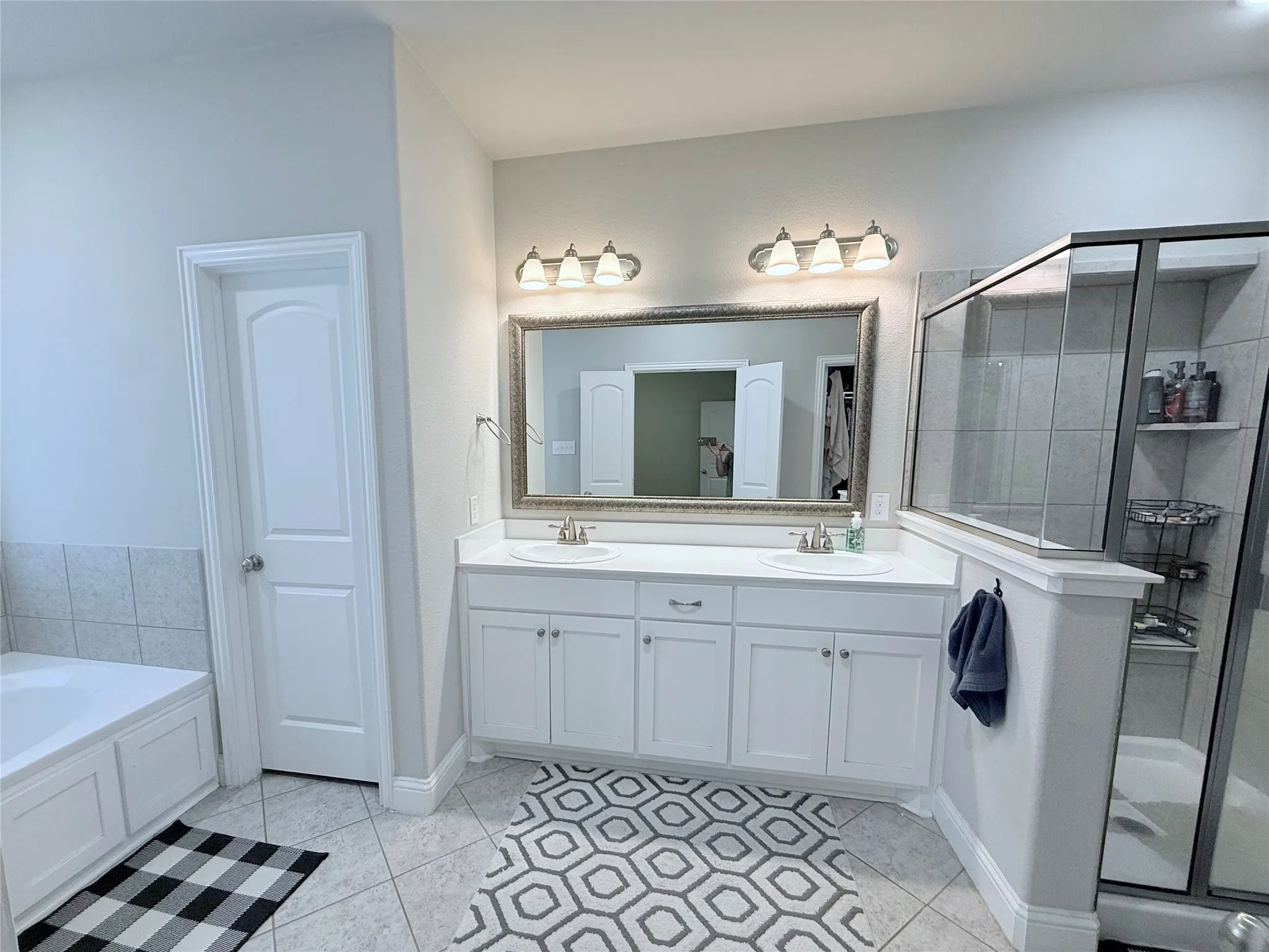 Single Family Residence For Sale in Hunt County , 612 Redwood Drive, Greenville, Texas 75402, 4 Bedroom, 3 Bathroom, 2 Garage spaces, 2,177 Sqft, built in 2019, mls#21300035, Real Estate Agent in Greenville, Homes For Sale in Hunt county, Homes For Sale in Greenville, Realtor in Greenville Texas, Real Estate Brokerage Independent Realty Texas, Luminita Cordes Realtor
