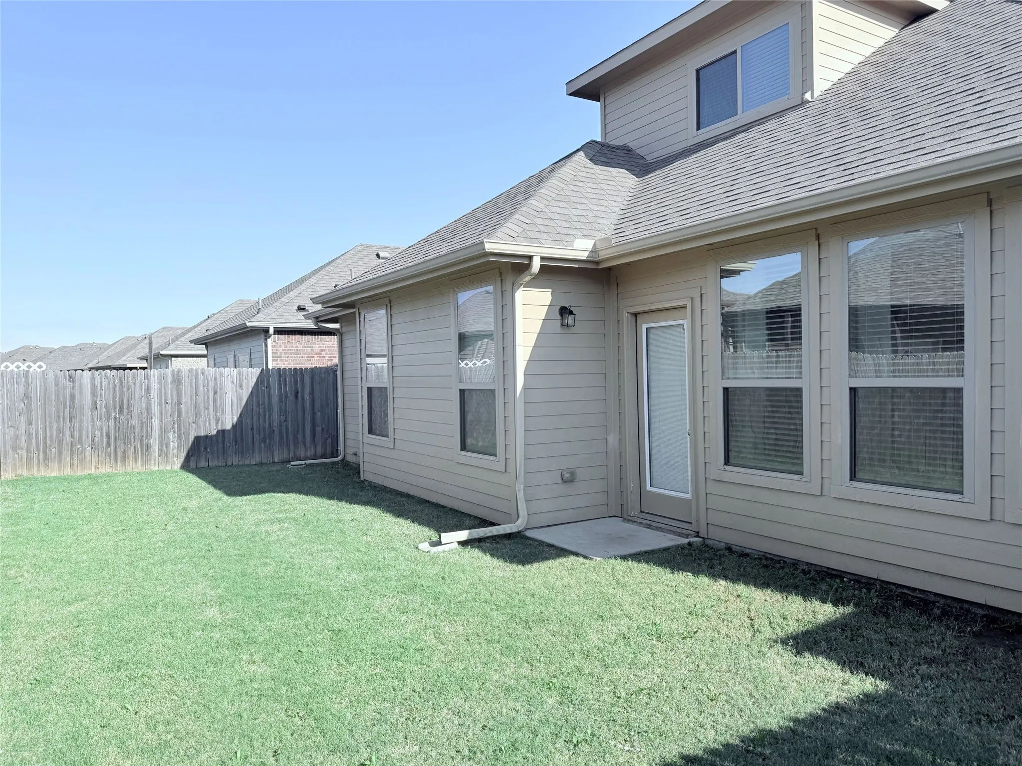 Single Family Residence For Sale in Hunt County , 612 Redwood Drive, Greenville, Texas 75402, 4 Bedroom, 3 Bathroom, 2 Garage spaces, 2,177 Sqft, built in 2019, mls#21300035, Real Estate Agent in Greenville, Homes For Sale in Hunt county, Homes For Sale in Greenville, Realtor in Greenville Texas, Real Estate Brokerage Independent Realty Texas, Luminita Cordes Realtor