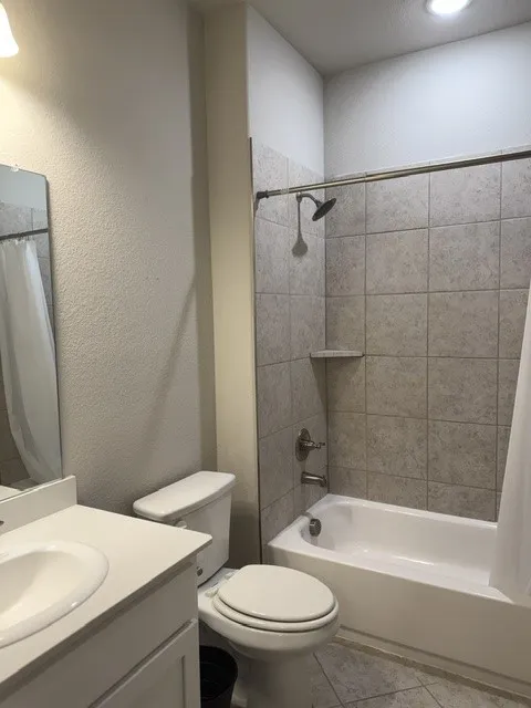 Single Family Residence For Sale in Hunt County , 612 Redwood Drive, Greenville, Texas 75402, 4 Bedroom, 3 Bathroom, 2 Garage spaces, 2,177 Sqft, built in 2019, mls#21300035, Real Estate Agent in Greenville, Homes For Sale in Hunt county, Homes For Sale in Greenville, Realtor in Greenville Texas, Real Estate Brokerage Independent Realty Texas, Luminita Cordes Realtor