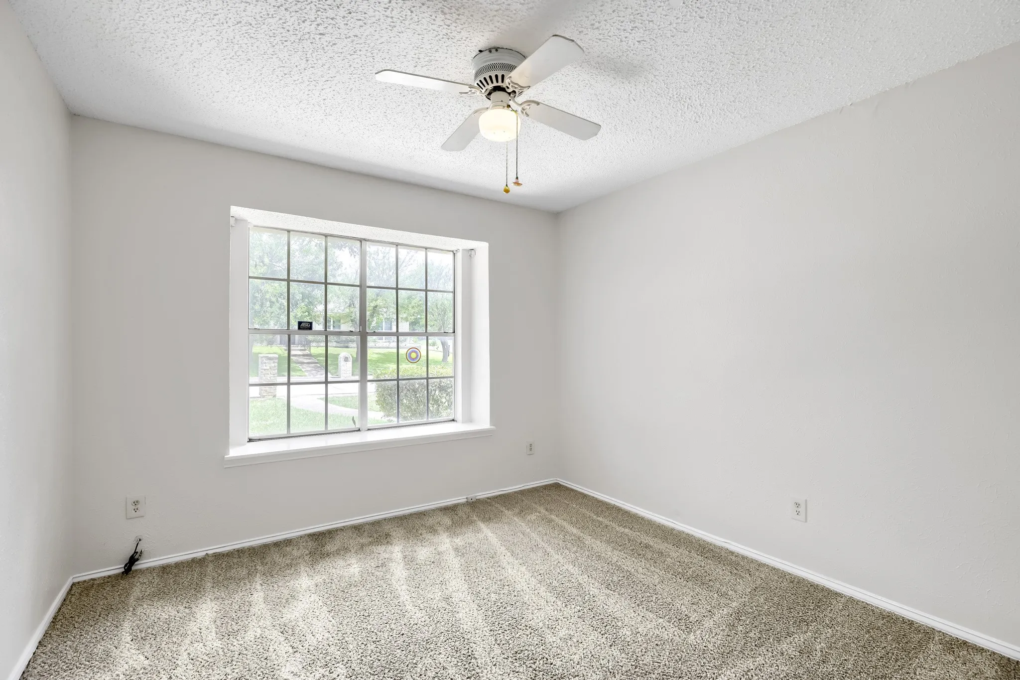 Single Family Residence For Sale in Dallas County , 508 Stony Creek Drive, De Soto, Texas 75115, 3 Bedroom, 2 Bathroom, 2 Garage spaces, 1,612 Sqft, built in 1973, mls#21264052, Real Estate Agent in De Soto, Homes For Sale in Dallas county, Homes For Sale in De Soto, Realtor in De Soto Texas, Real Estate Brokerage Independent Realty Texas, Luminita Cordes Realtor