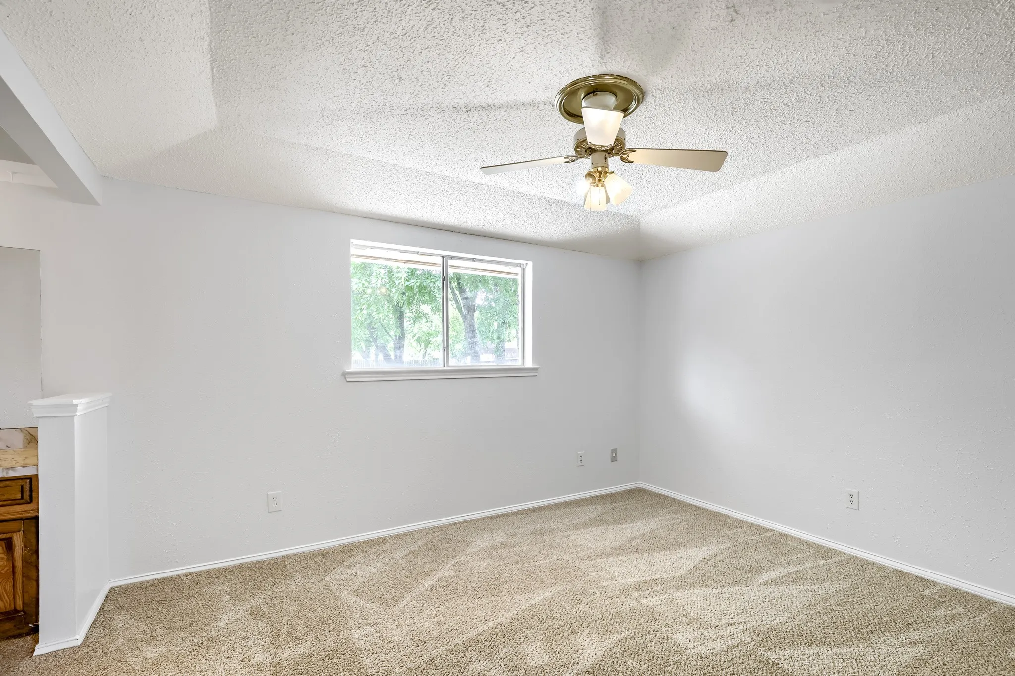 Single Family Residence For Sale in Dallas County , 508 Stony Creek Drive, De Soto, Texas 75115, 3 Bedroom, 2 Bathroom, 2 Garage spaces, 1,612 Sqft, built in 1973, mls#21264052, Real Estate Agent in De Soto, Homes For Sale in Dallas county, Homes For Sale in De Soto, Realtor in De Soto Texas, Real Estate Brokerage Independent Realty Texas, Luminita Cordes Realtor