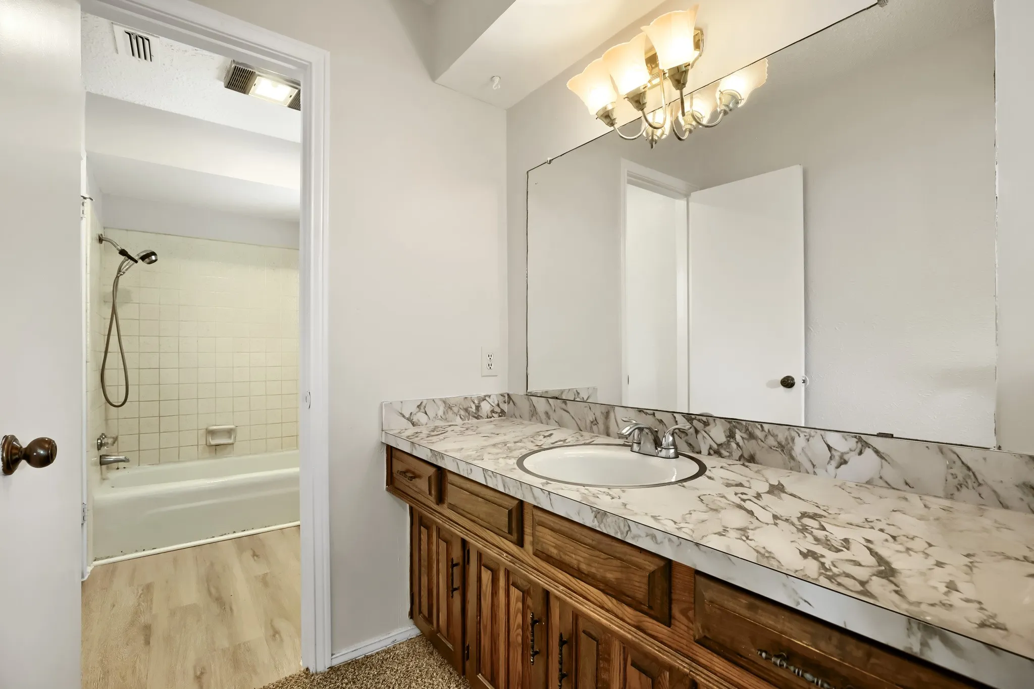 Single Family Residence For Sale in Dallas County , 508 Stony Creek Drive, De Soto, Texas 75115, 3 Bedroom, 2 Bathroom, 2 Garage spaces, 1,612 Sqft, built in 1973, mls#21264052, Real Estate Agent in De Soto, Homes For Sale in Dallas county, Homes For Sale in De Soto, Realtor in De Soto Texas, Real Estate Brokerage Independent Realty Texas, Luminita Cordes Realtor