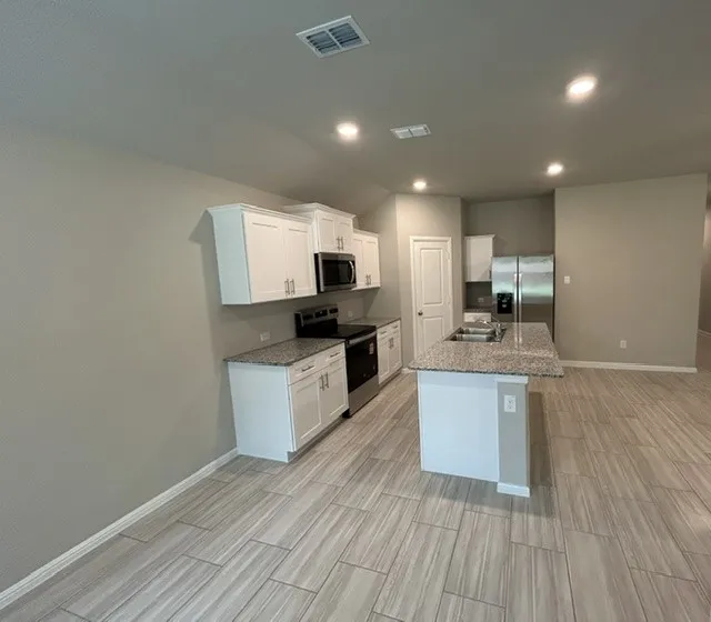Single Family Residence For Rent in Tarrant County , 333 Lubbock Drive, Azle, Texas 76020, 3 Bedroom, 2 Bathroom, 2 Garage spaces, 1,600 Sqft, built in 2025, mls#21267192, Real Estate Agent in Azle, Homes For Rent in Tarrant county, Homes For Rent in Azle, Realtor in Azle Texas, Real Estate Brokerage Independent Realty Texas, Luminita Cordes Realtor