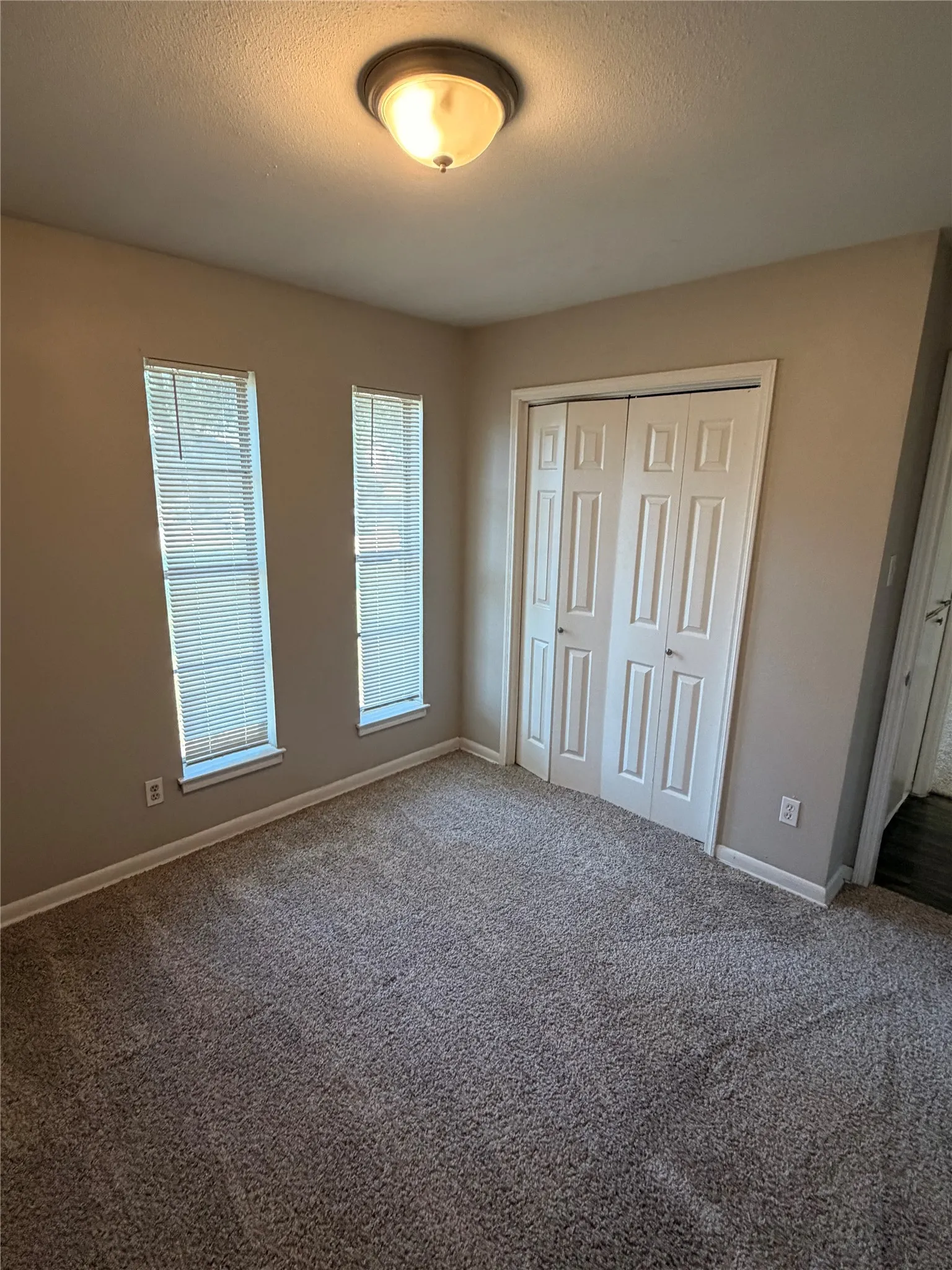 Single Family Residence For Rent in Tarrant County , 7425 Van Natta Lane, Fort Worth, Texas 76112, 3 Bedroom, 2 Bathroom, 2 Garage spaces, 1,634 Sqft, built in 1967, mls#21302856, Real Estate Agent in Fort Worth, Homes For Rent in Tarrant county, Homes For Rent in Fort Worth, Realtor in Fort Worth Texas, Real Estate Brokerage Independent Realty Texas, Luminita Cordes Realtor