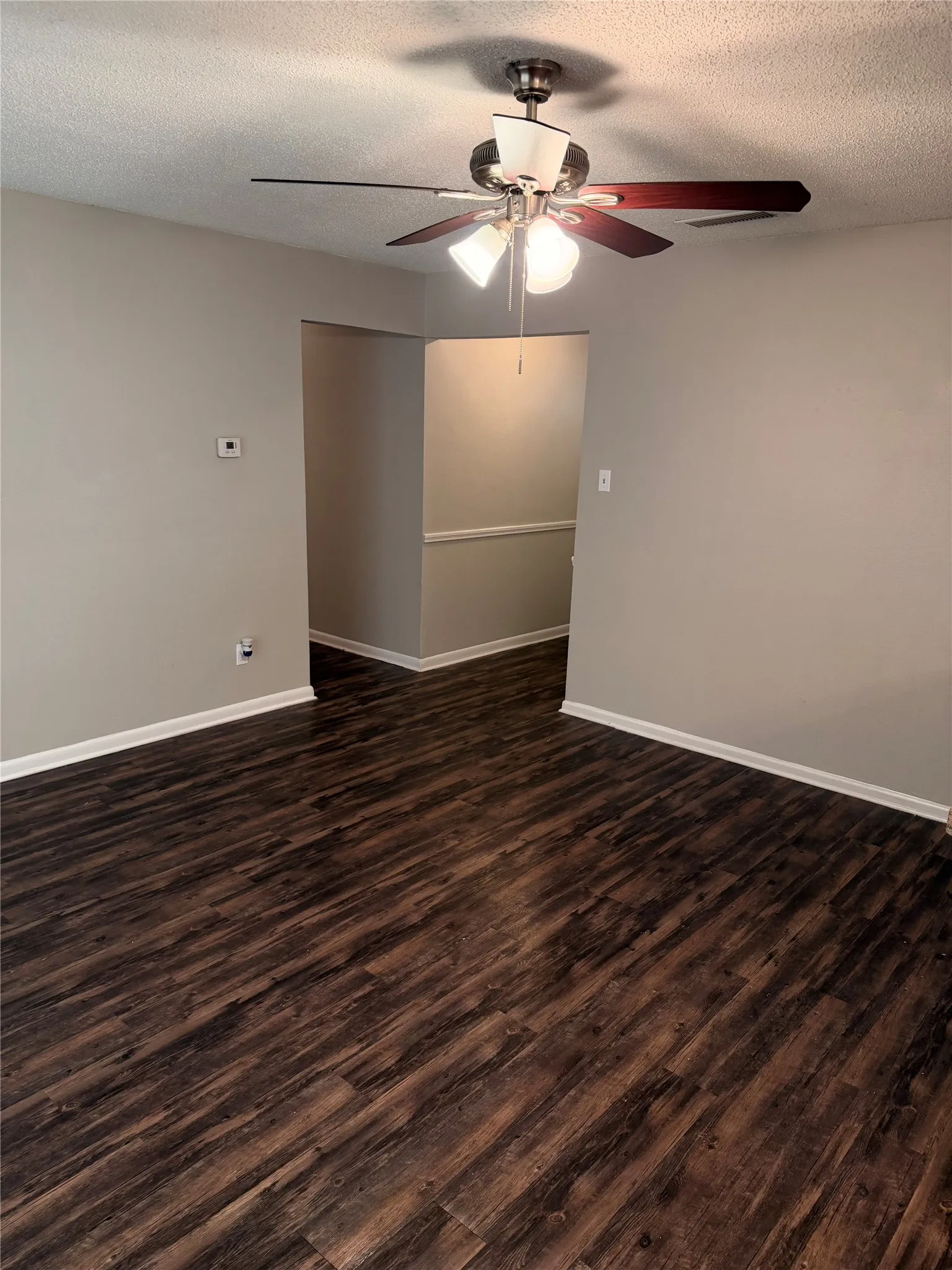 Single Family Residence For Rent in Tarrant County , 7425 Van Natta Lane, Fort Worth, Texas 76112, 3 Bedroom, 2 Bathroom, 2 Garage spaces, 1,634 Sqft, built in 1967, mls#21302856, Real Estate Agent in Fort Worth, Homes For Rent in Tarrant county, Homes For Rent in Fort Worth, Realtor in Fort Worth Texas, Real Estate Brokerage Independent Realty Texas, Luminita Cordes Realtor