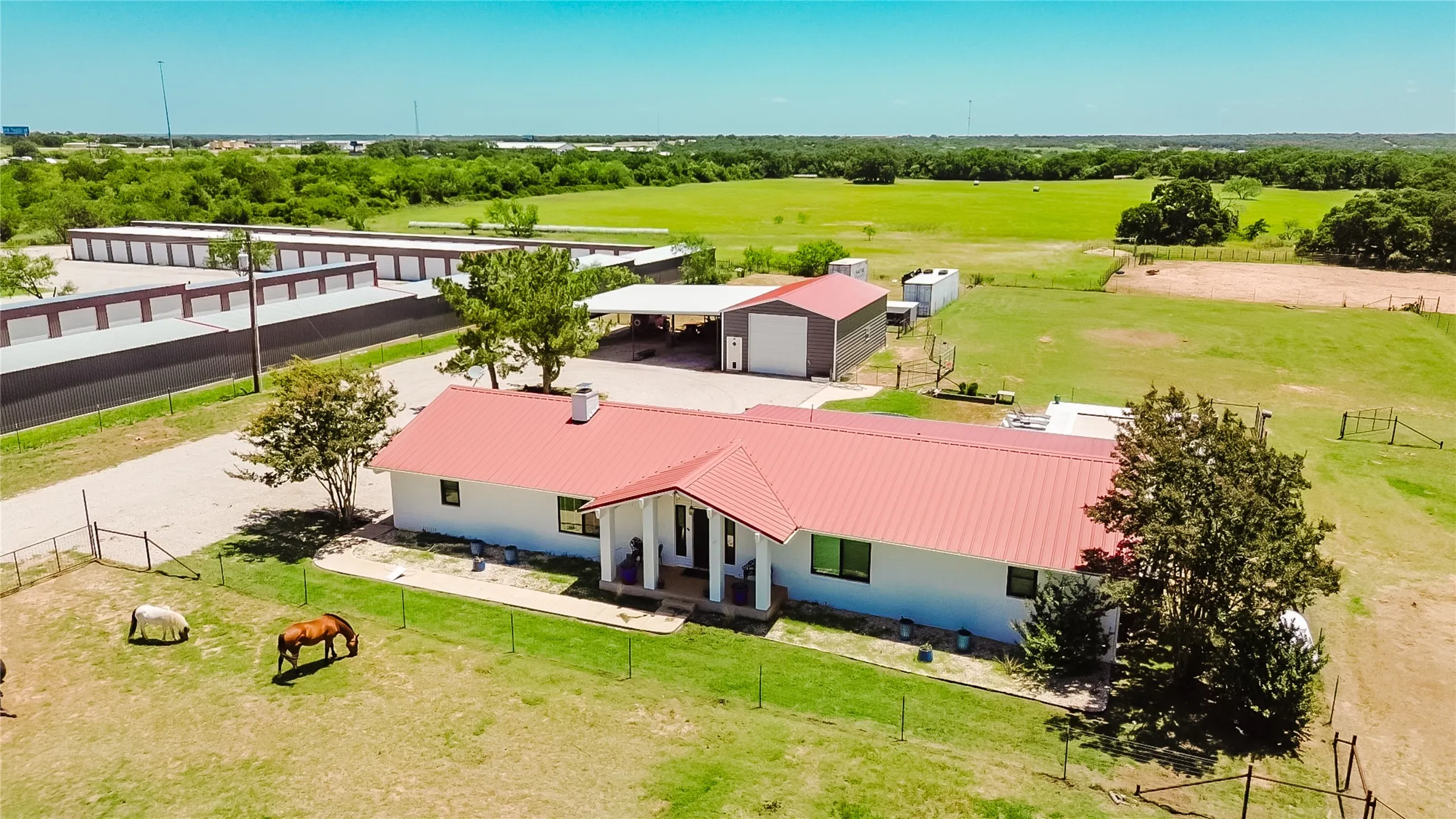 Single Family Residence For Sale in Eastland County , 6217 Highway 183, Cisco, Texas 76437, 3 Bedroom, 2 Bathroom, 2 Garage spaces, 2,240 Sqft, built in 1980, mls#21302703, Real Estate Agent in Cisco, Homes For Sale in Eastland county, Homes For Sale in Cisco, Realtor in Cisco Texas, Real Estate Brokerage Independent Realty Texas, Luminita Cordes Realtor