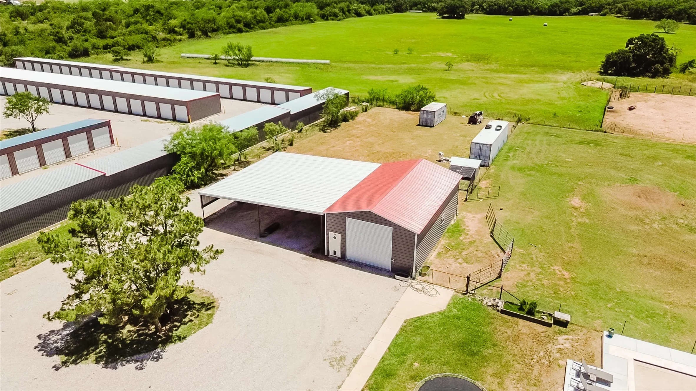 Single Family Residence For Sale in Eastland County , 6217 Highway 183, Cisco, Texas 76437, 3 Bedroom, 2 Bathroom, 2 Garage spaces, 2,240 Sqft, built in 1980, mls#21302703, Real Estate Agent in Cisco, Homes For Sale in Eastland county, Homes For Sale in Cisco, Realtor in Cisco Texas, Real Estate Brokerage Independent Realty Texas, Luminita Cordes Realtor
