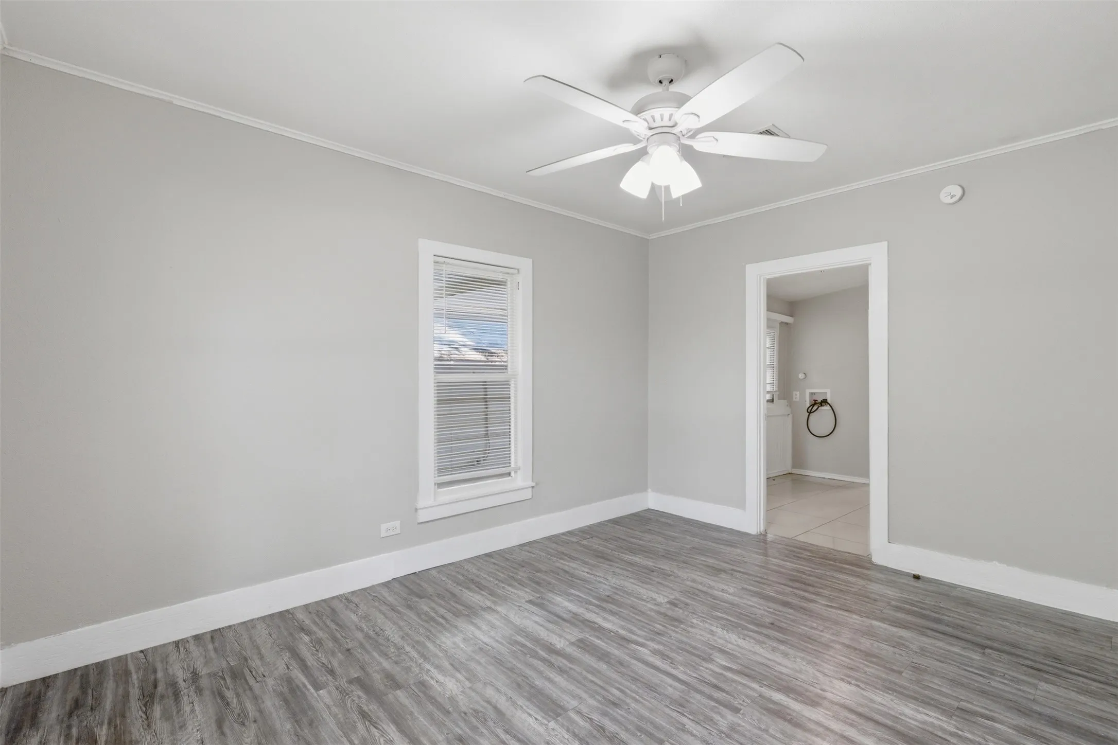 Single Family Residence For Sale in Grayson County , 630 E Acheson Street, Denison, Texas 75021, 3 Bedroom, 1 Bathroom, 1 Garage spaces, 1,086 Sqft, built in 1935, mls#21302183, Real Estate Agent in Denison, Homes For Sale in Grayson county, Homes For Sale in Denison, Realtor in Denison Texas, Real Estate Brokerage Independent Realty Texas, Luminita Cordes Realtor
